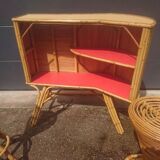 Bar en rotin et tabourets