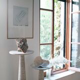 Pair of sellettes Giusti and Di Rosa in travertine, editions of the Centre Pompidou