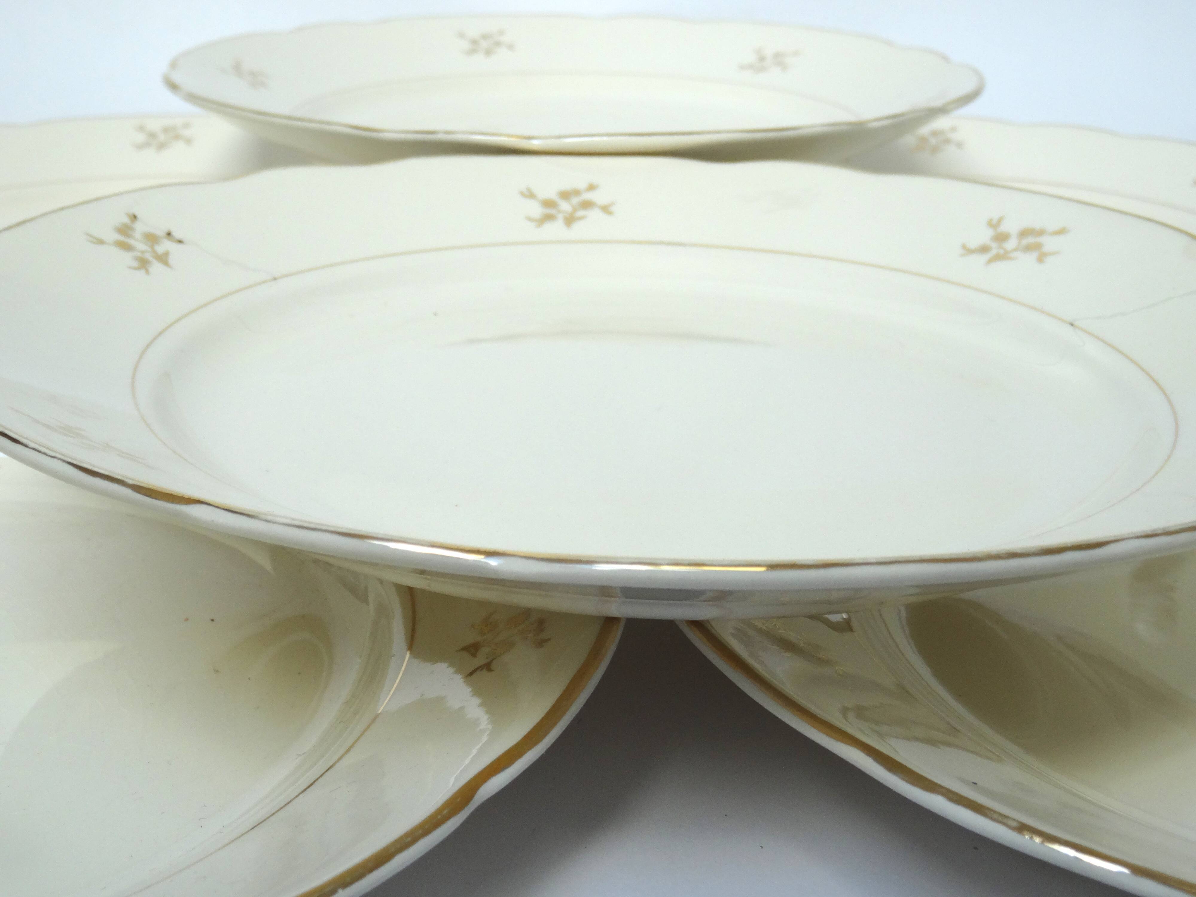 6 Villeroy & Boch flat plates