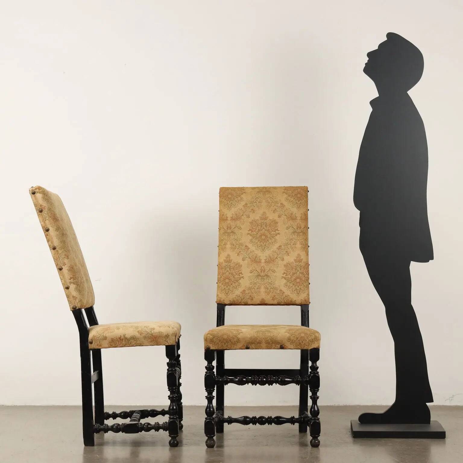 Antique Baroque chairs in ebonised walnut, Italy, 18th century.