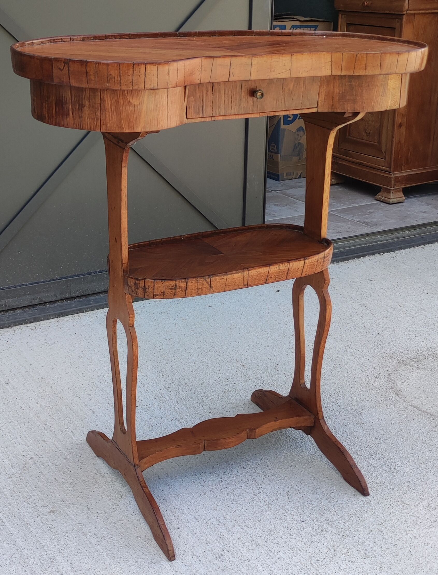 Old kidney bean table