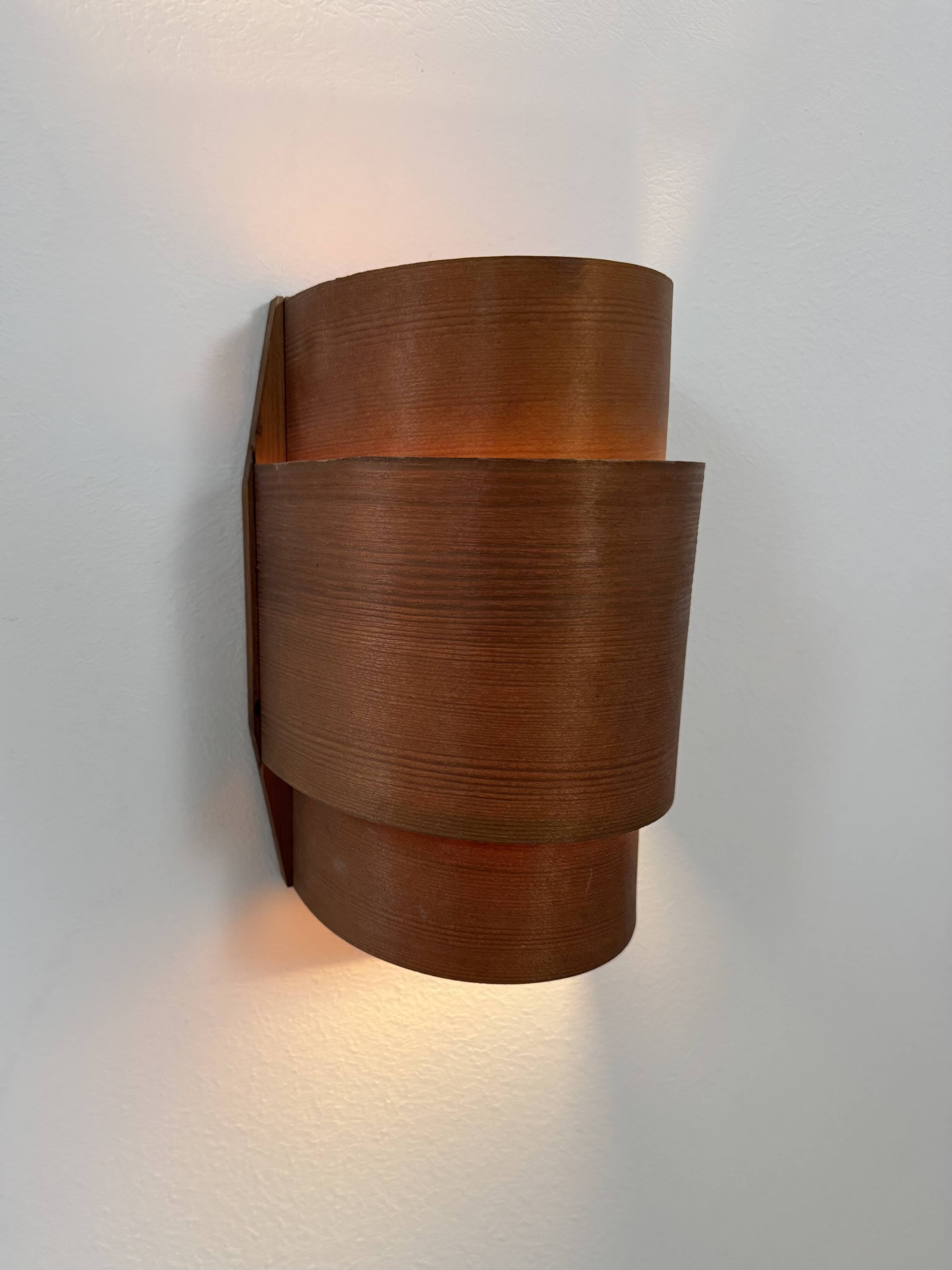 Pair of vintage wall lights, Hans-Agne Jakobsson, pine slats, Sweden 1960.