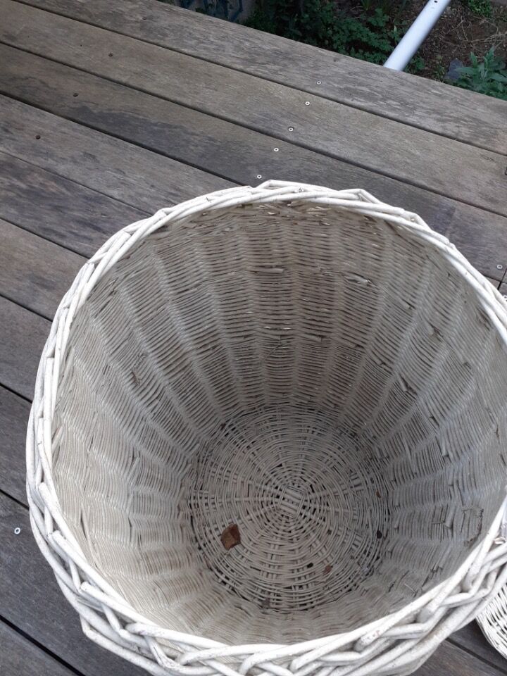 Pan with wicker lid painted white