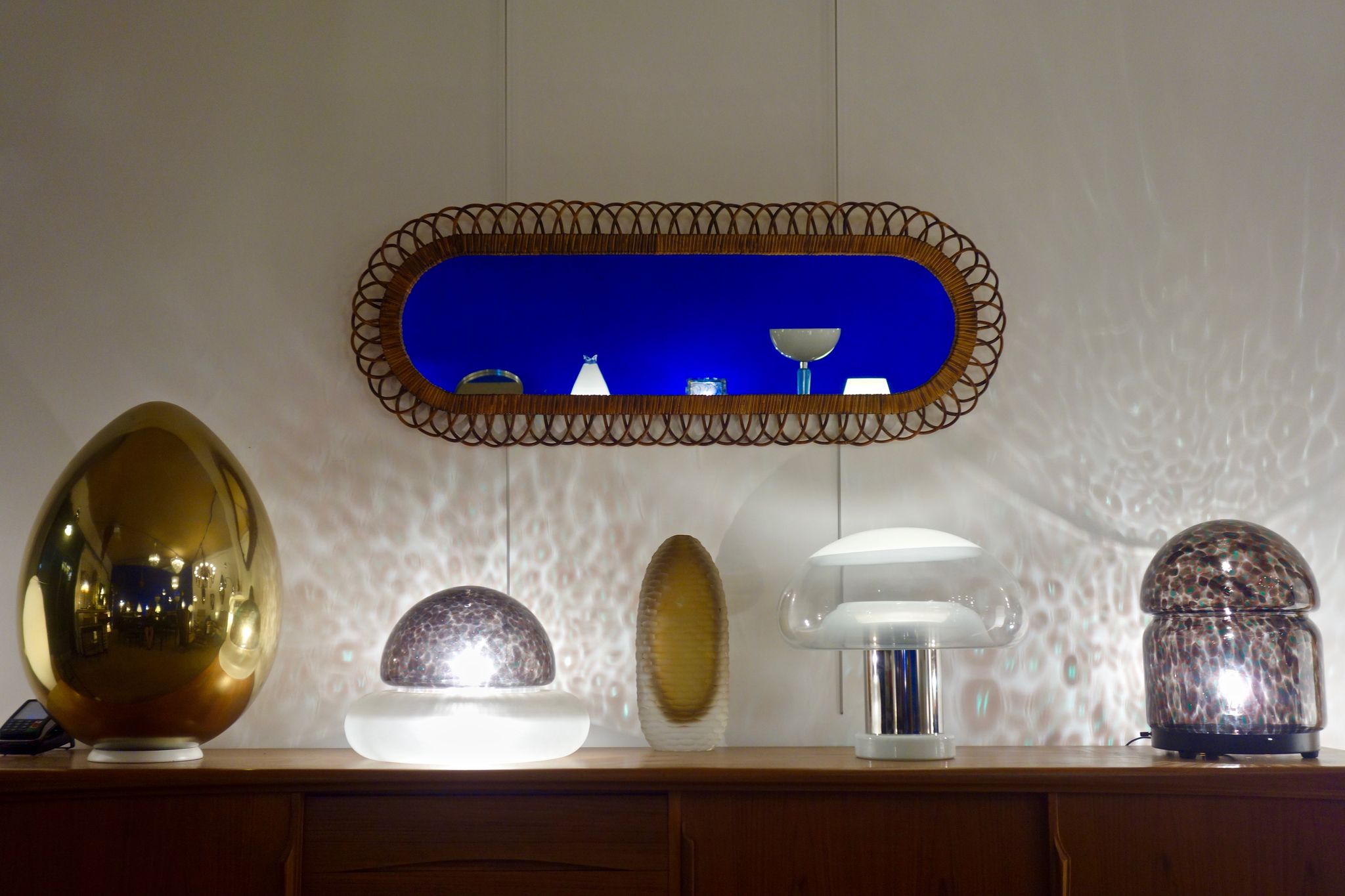 Miroir en rotin des années 60 - 125x47cm