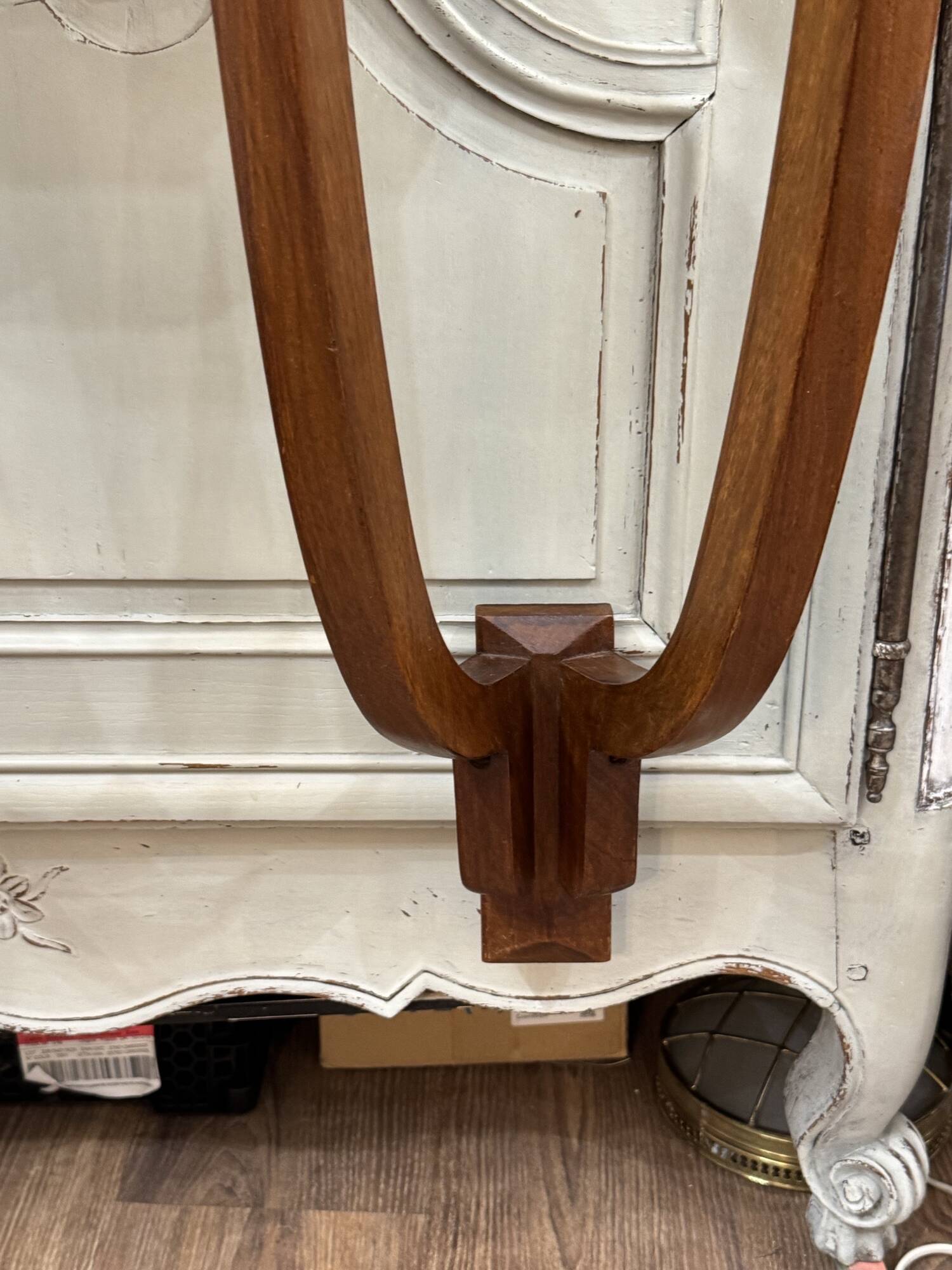 Old pair of Art Deco wall consoles from around 1930 in walnut.