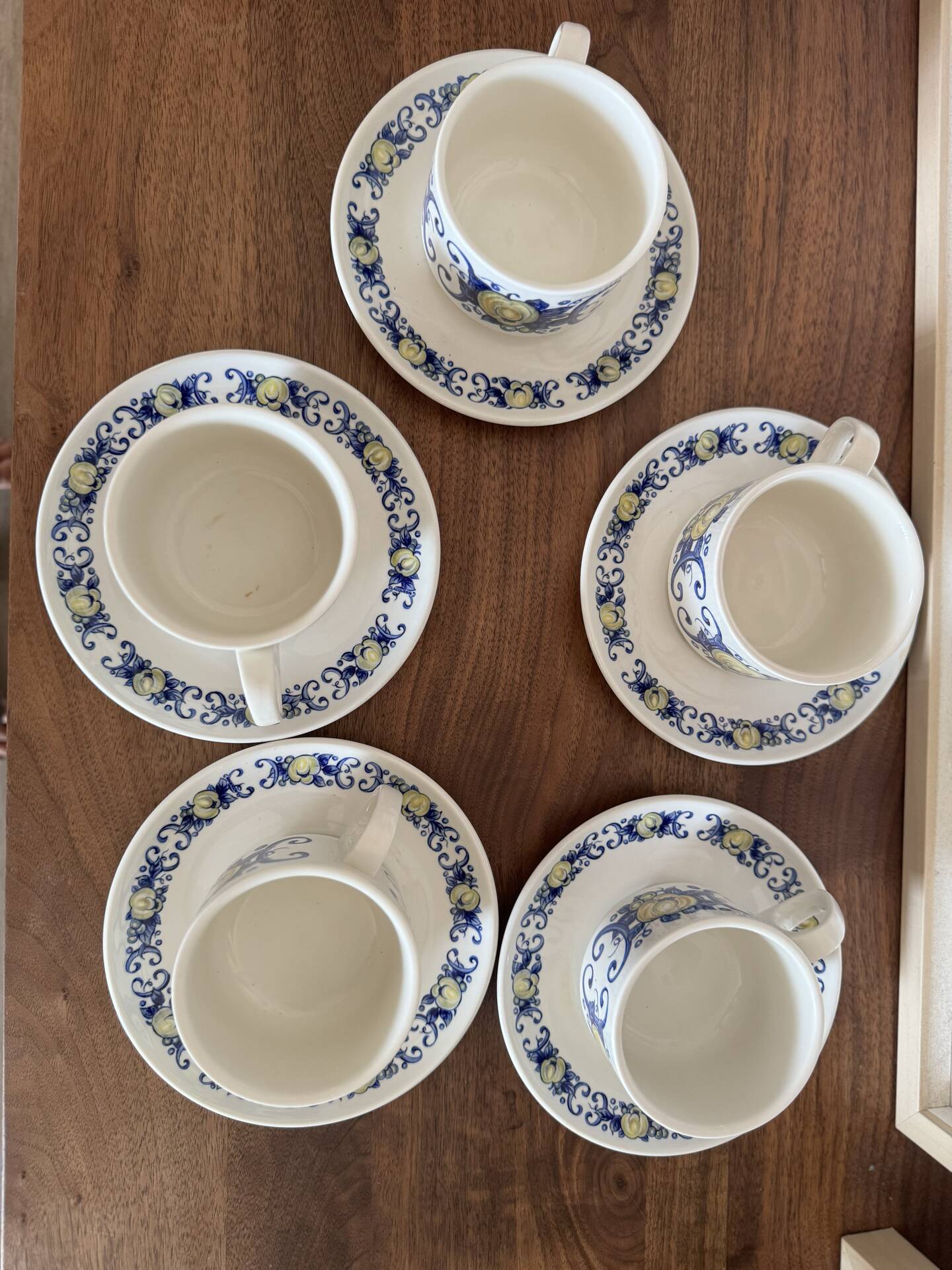 5 tasses et coupelles vintage Villeroy & Boch modèle Cadiz
