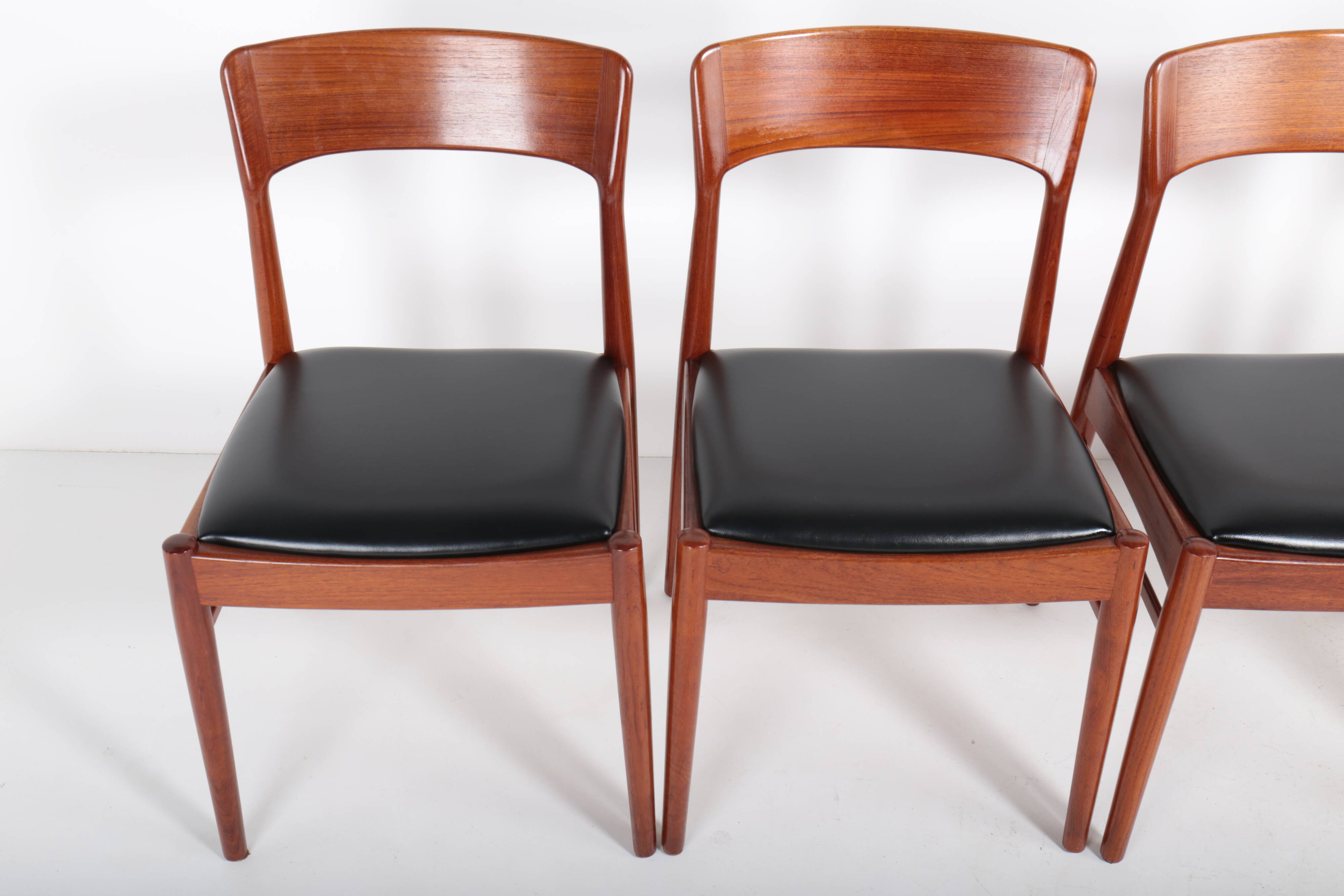 Set of 6 Model 26 chairs by Henning Kjaernulf - KS Korup Stolefabrik