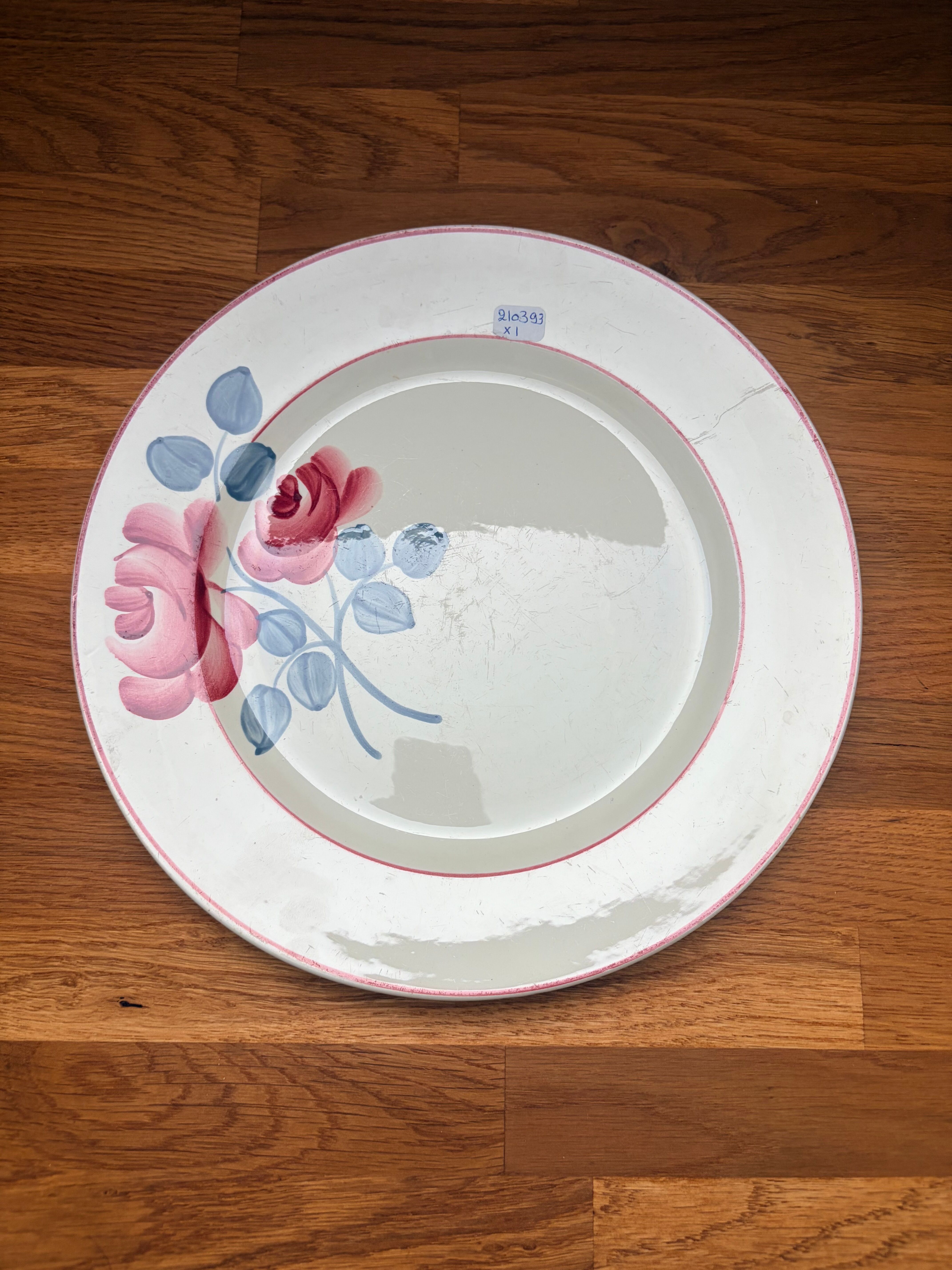 Plat rond vintage HBCM décoré à la main 210393