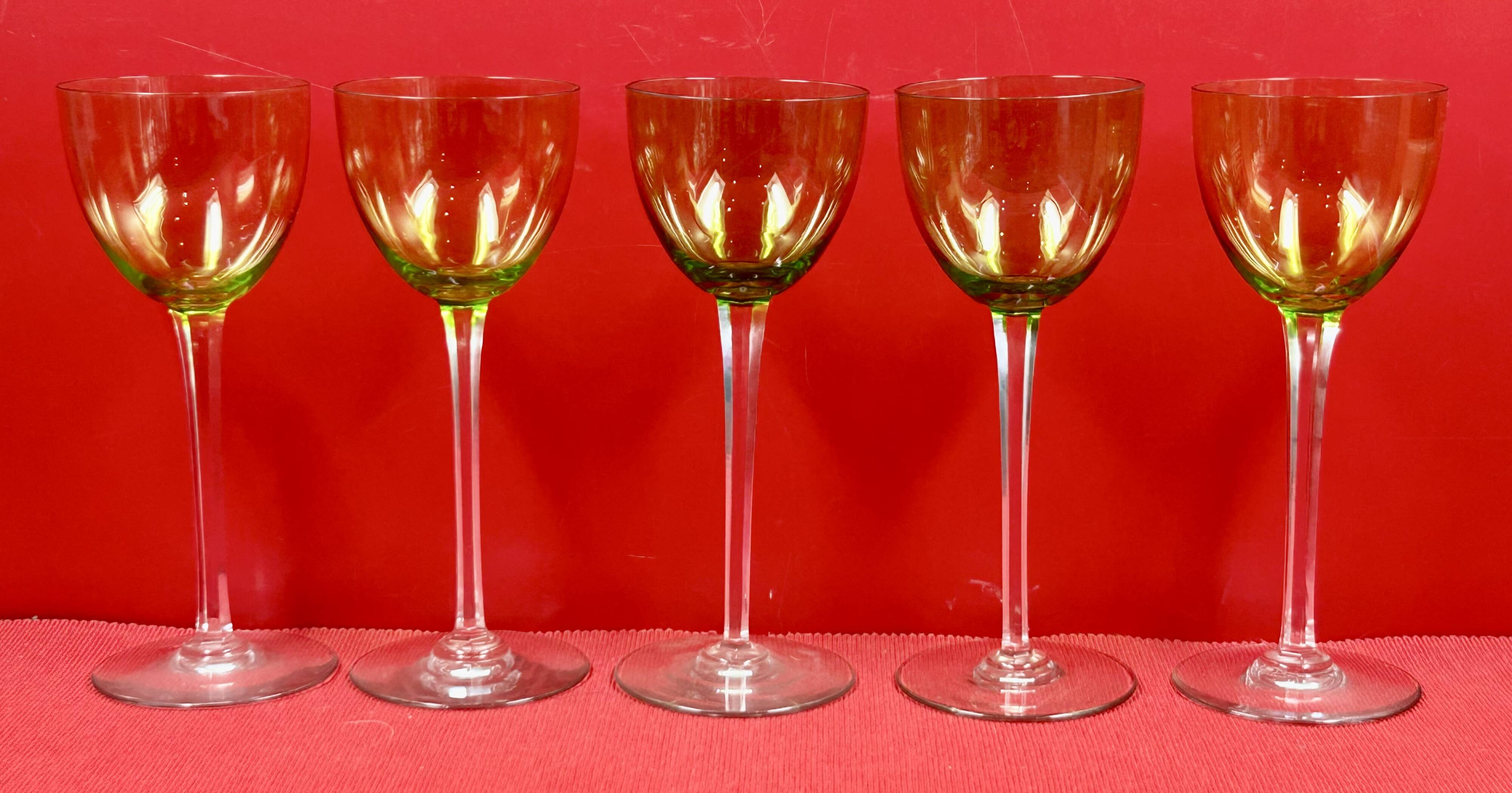 Baccarat - "perfection" model - 5 signed green crystal wine glasses