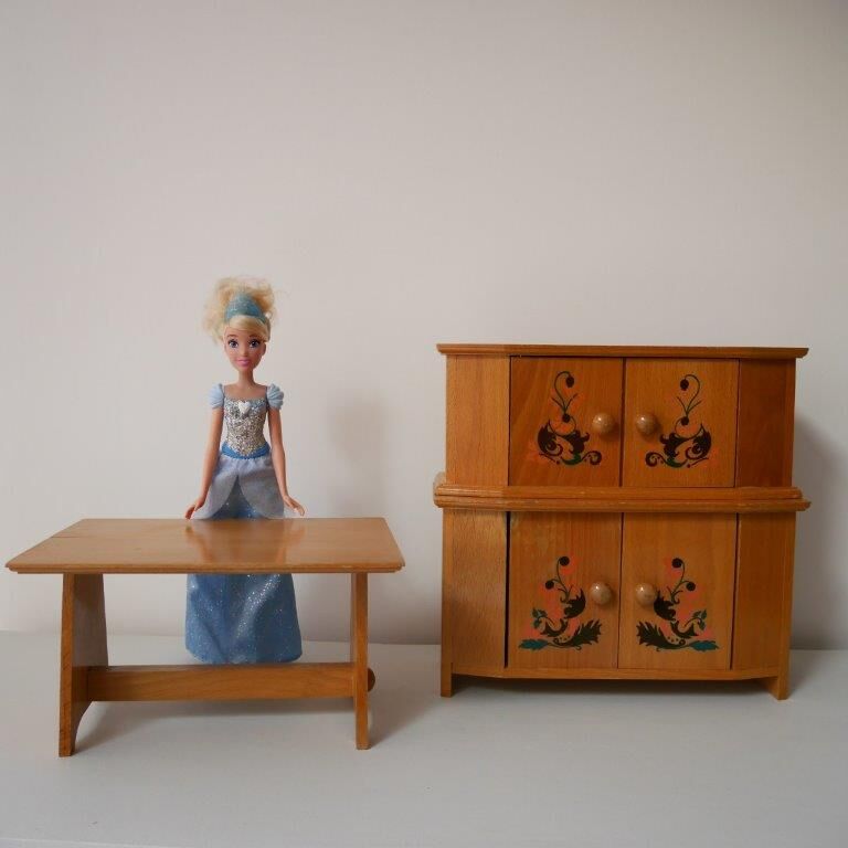 JOUET ANCIEN : Mobilier De Poupee - Table Et Buffet En Bois Peint