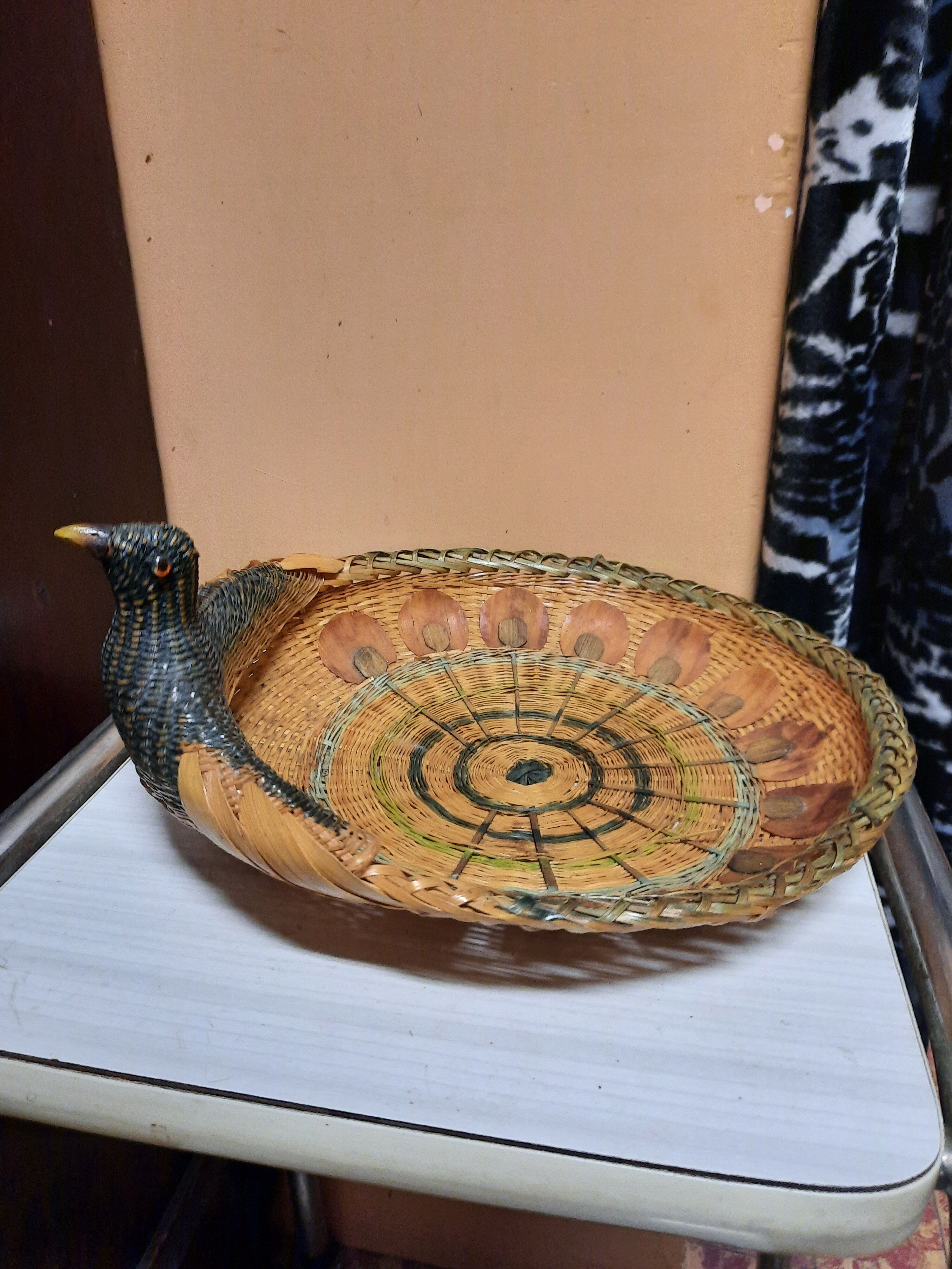Peacock-shaped basket