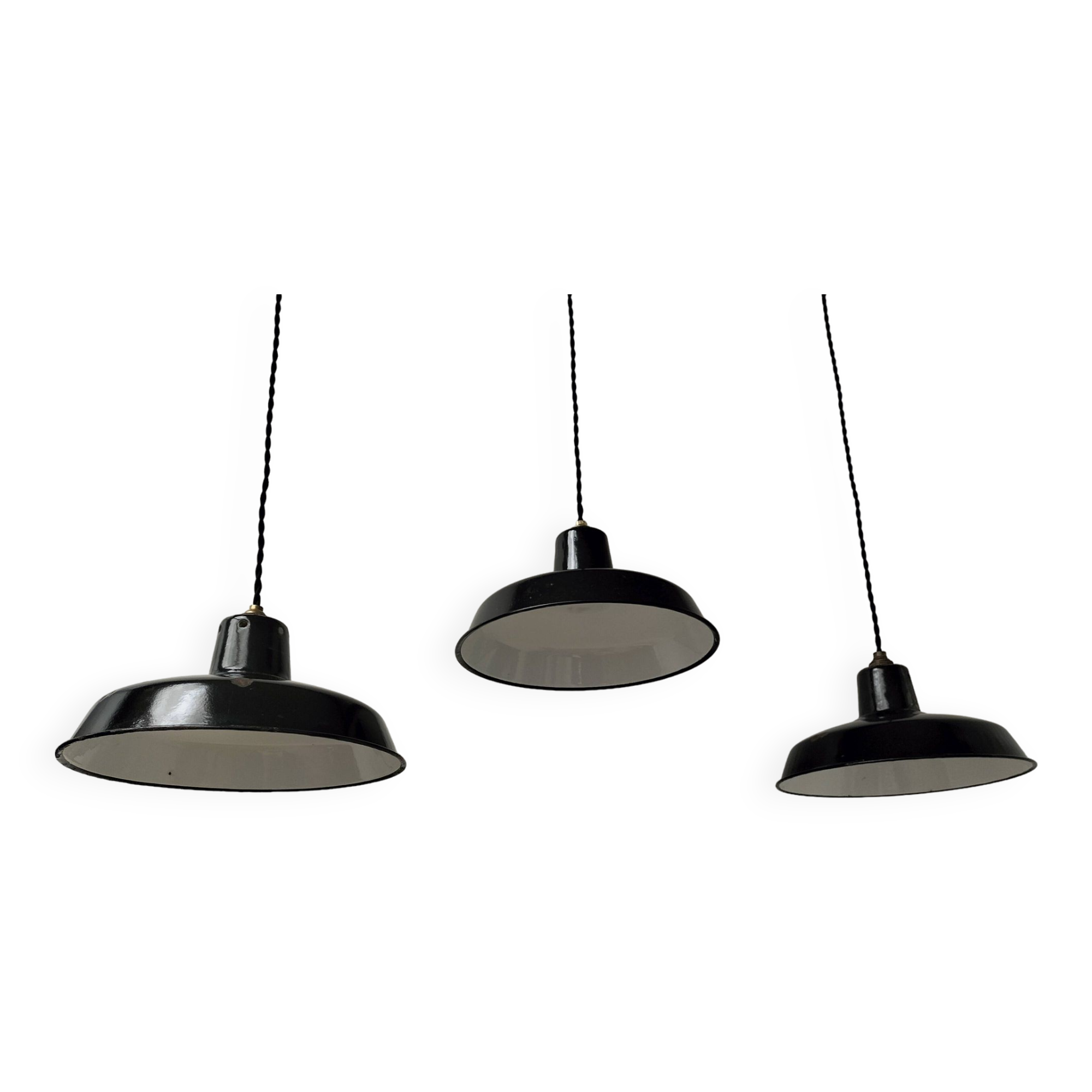 Enameled sheet metal lamps