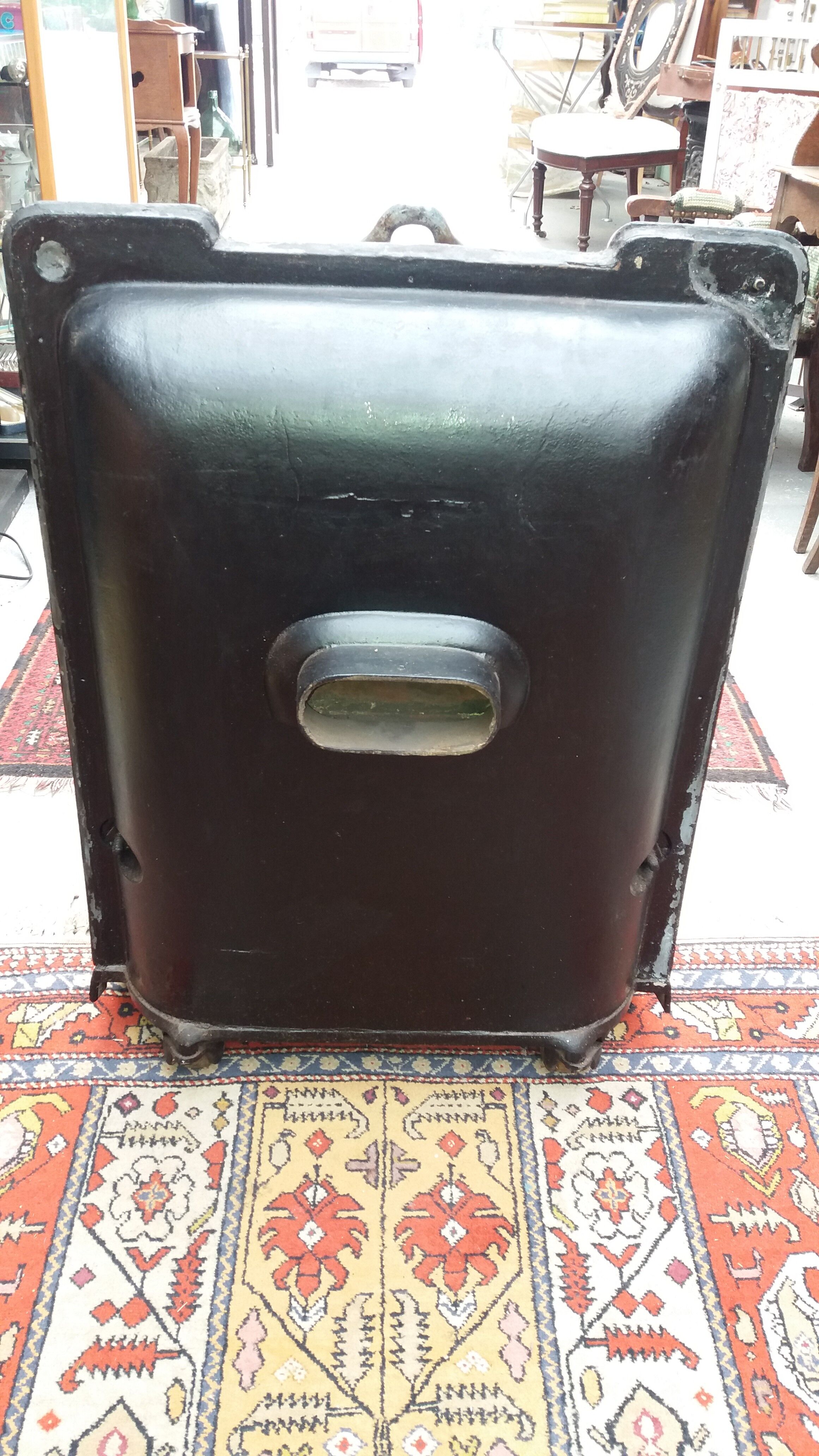 Wood stove or salamander