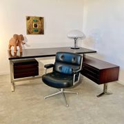 Vintage president corner desk in rosewood design by Gianni Moscatelli vintage