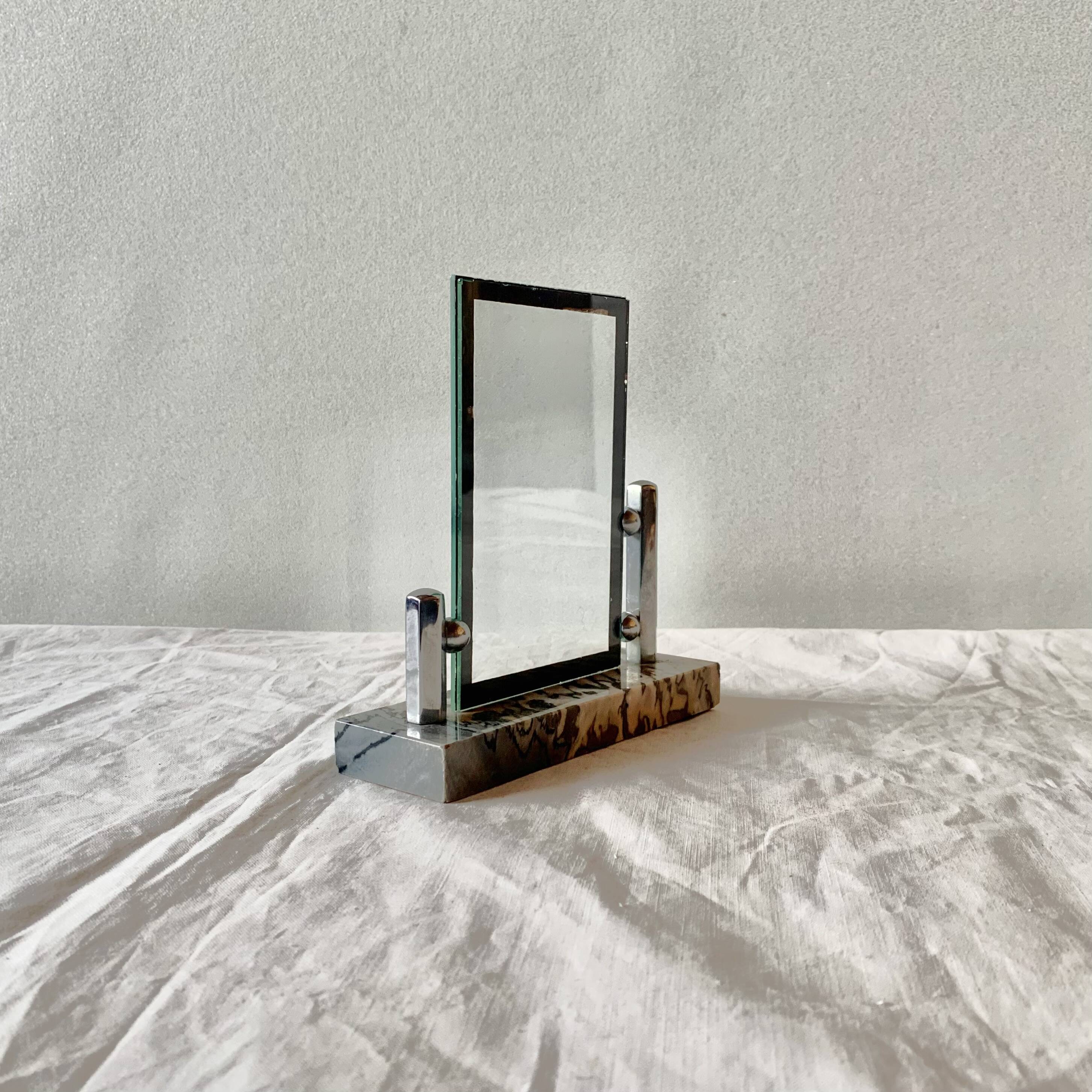 Art Deco photographic frame in marble and glass