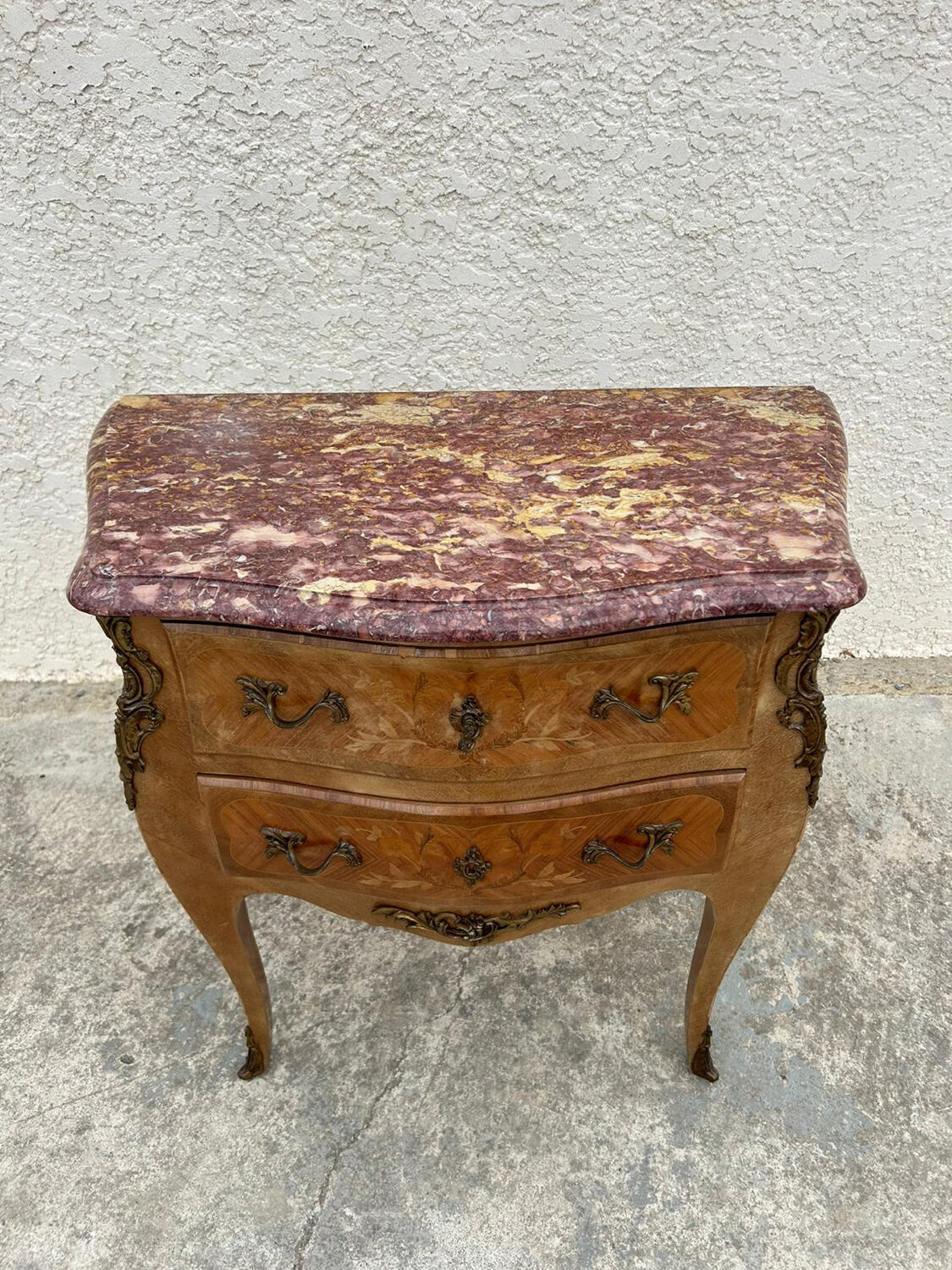 Louis XV style chest of drawers in rosewood