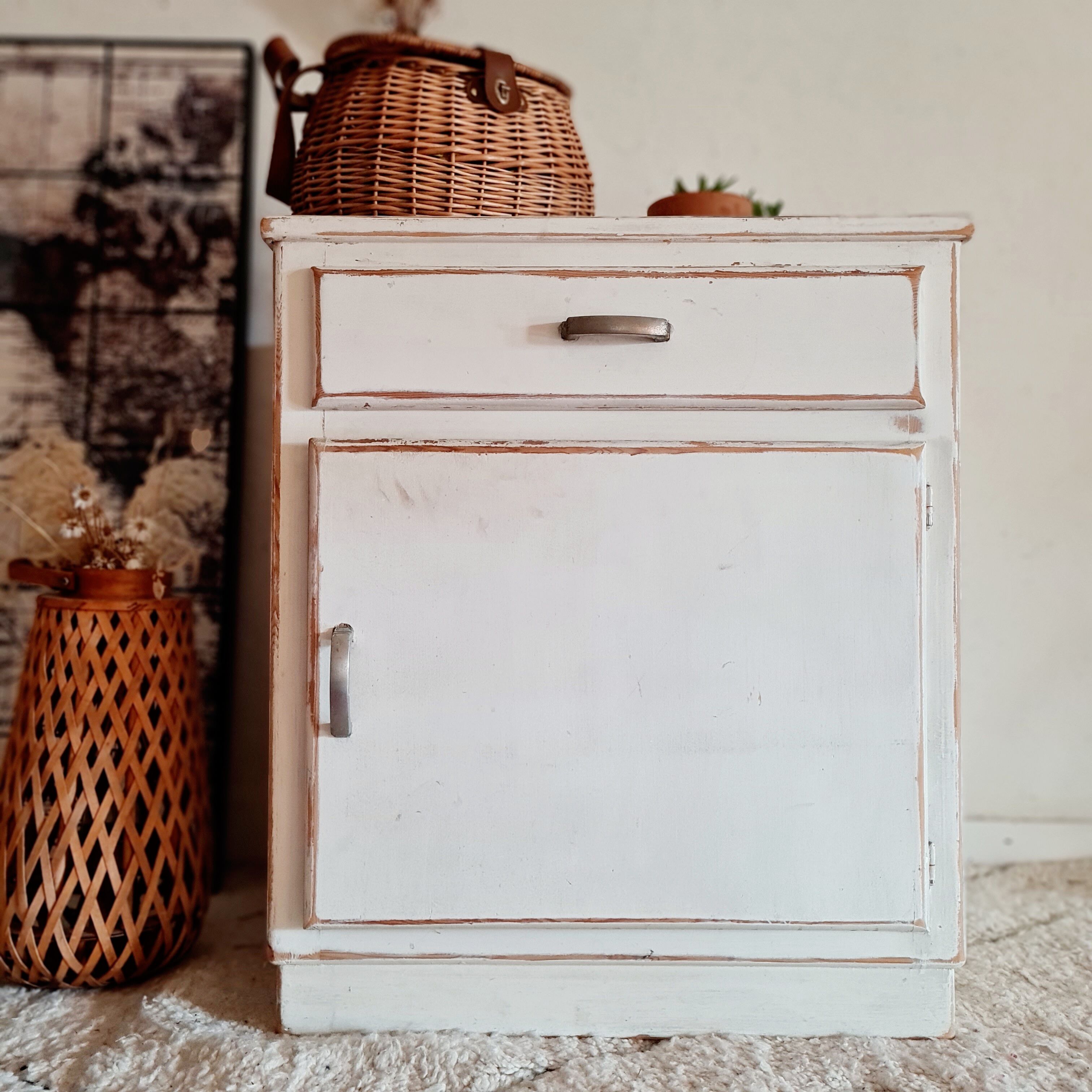 Buffet - bahut blanc ancien blanc patiné