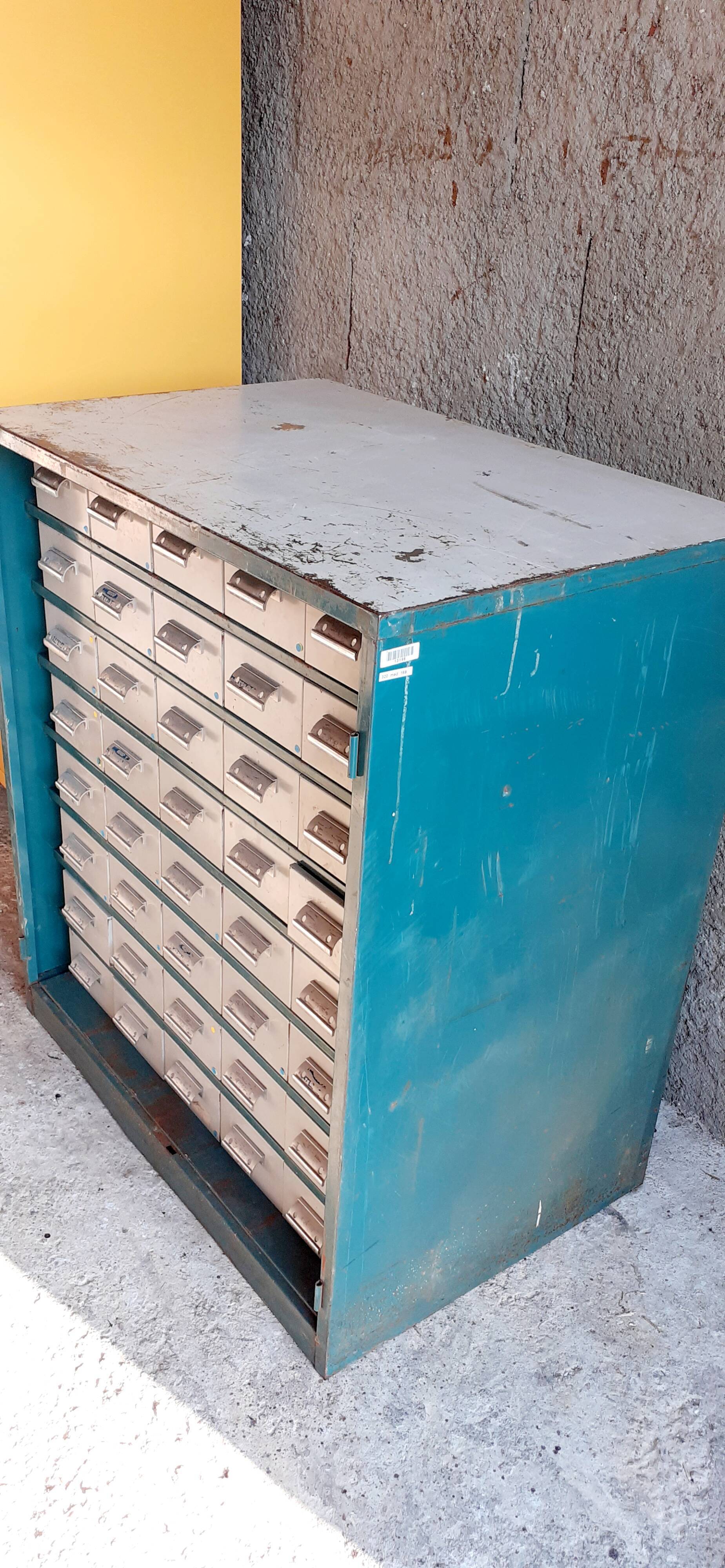 Industrial furniture Tiro-Clas