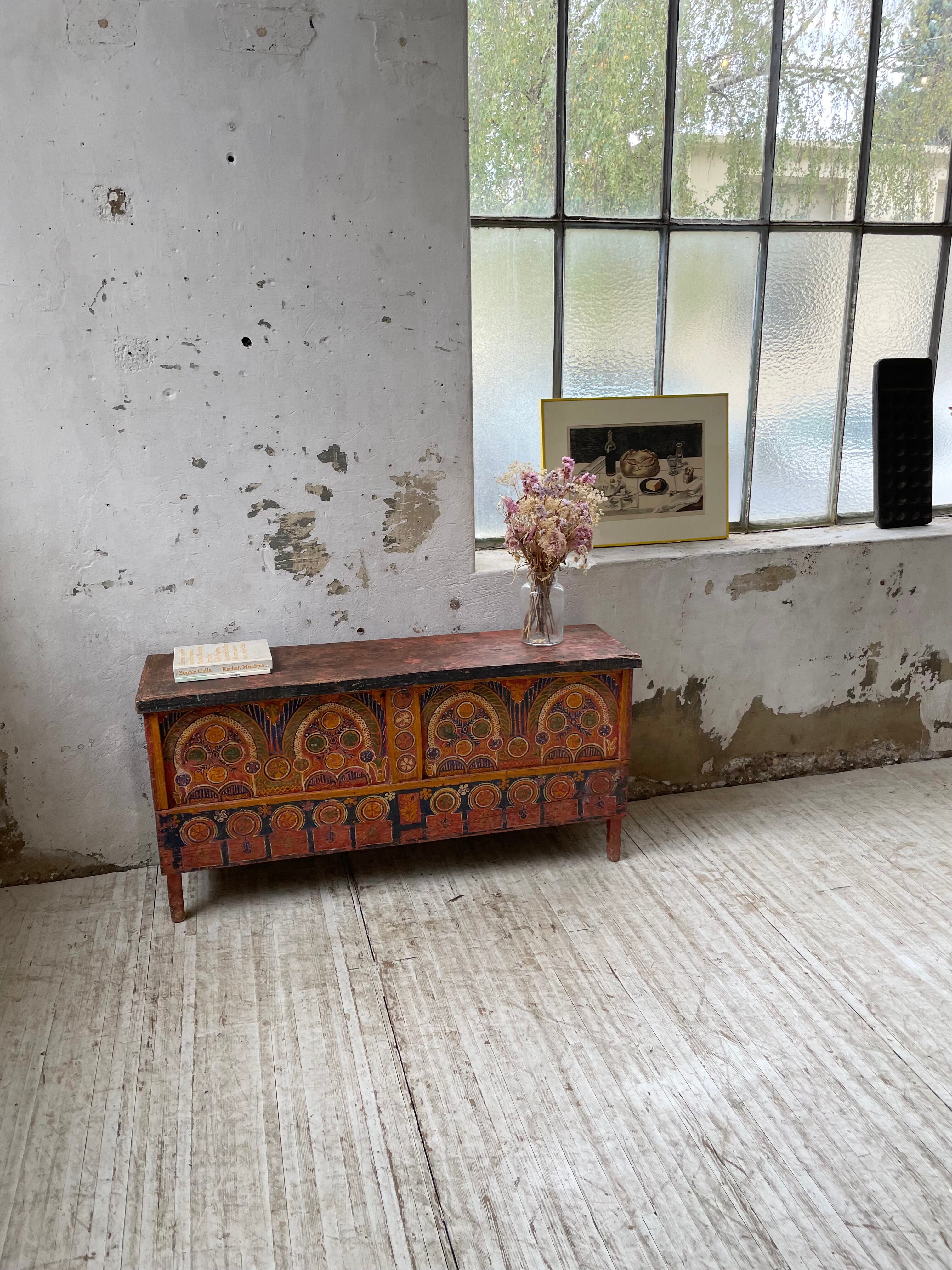 Coffre de mariage marocain polychrome années 50