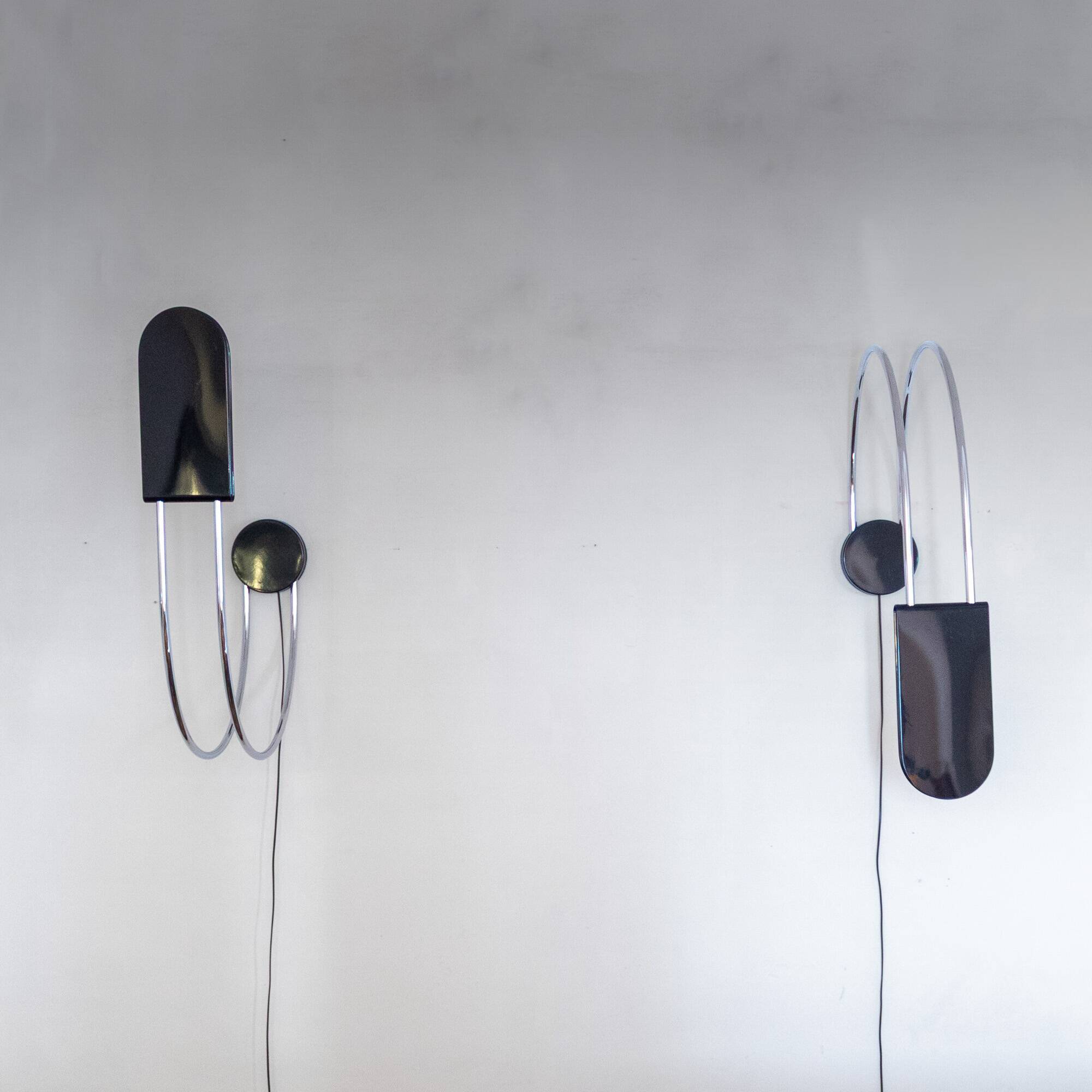 Pair of Design Wall Sconces "Gesto" , Bruno Gecchelin for Skipper, 1970s