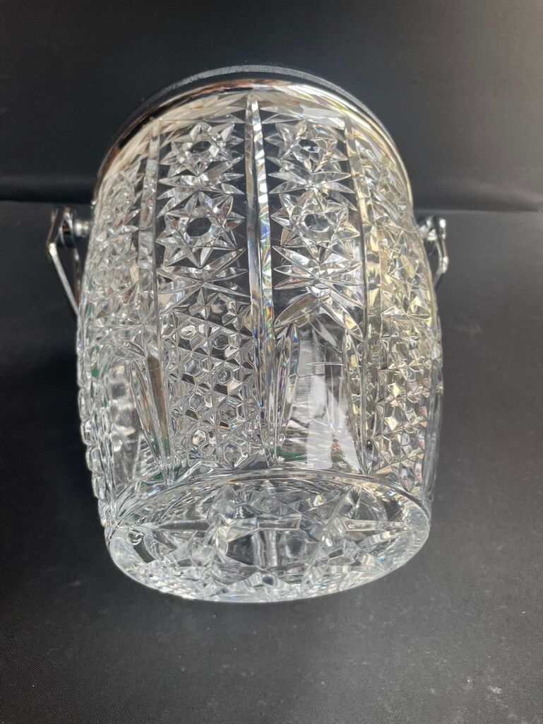 Crystal and chrome metal cooling bucket