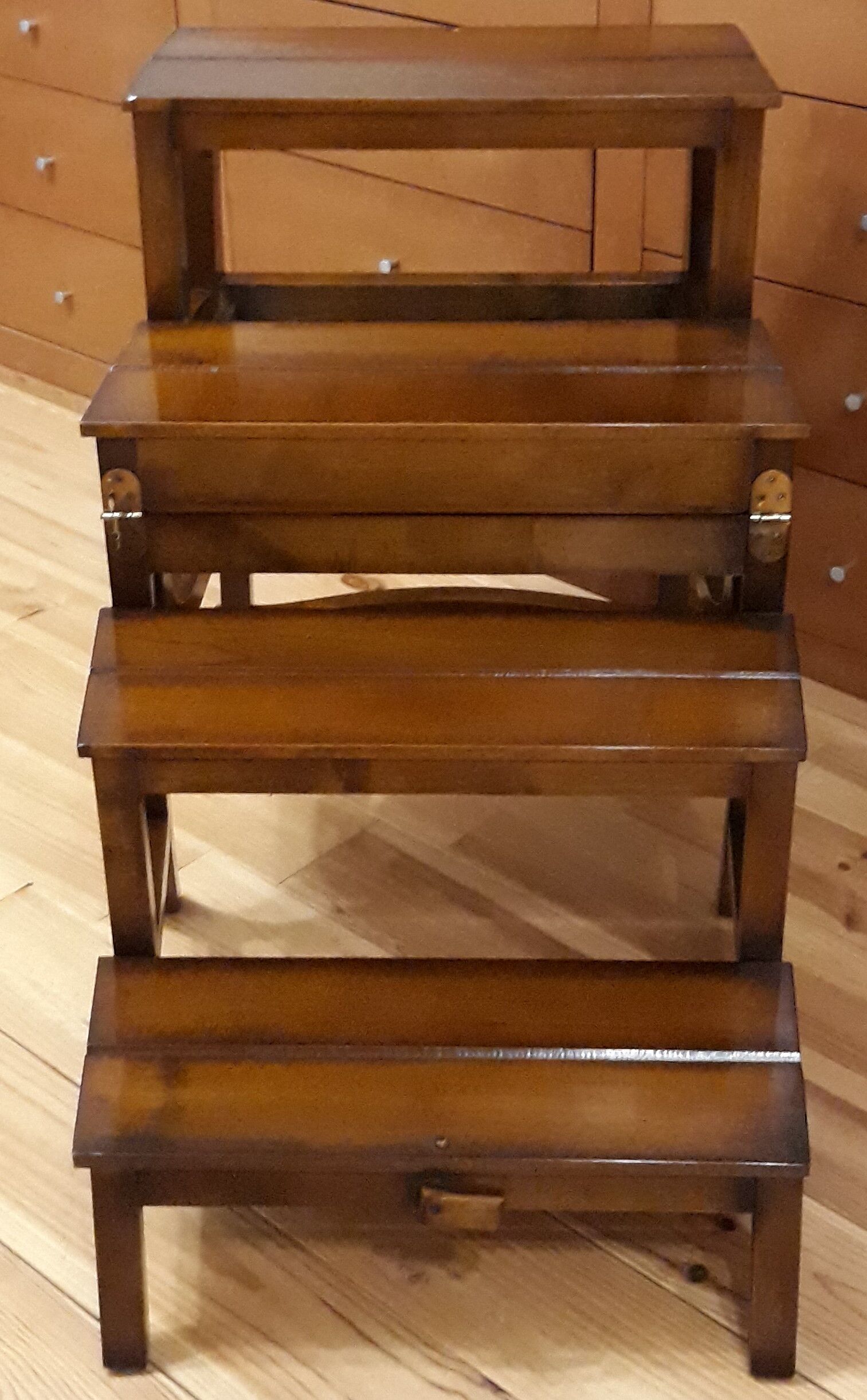 Notarial chair, luxurious library