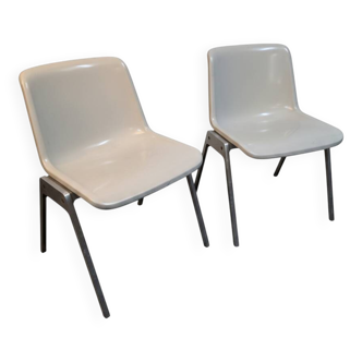 Pair of vintage Wilkhahn chairs, fibreglass shell, aluminium, 1970.