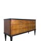 Commode en acajou plaqué avec plateau en verre vert, années 1950