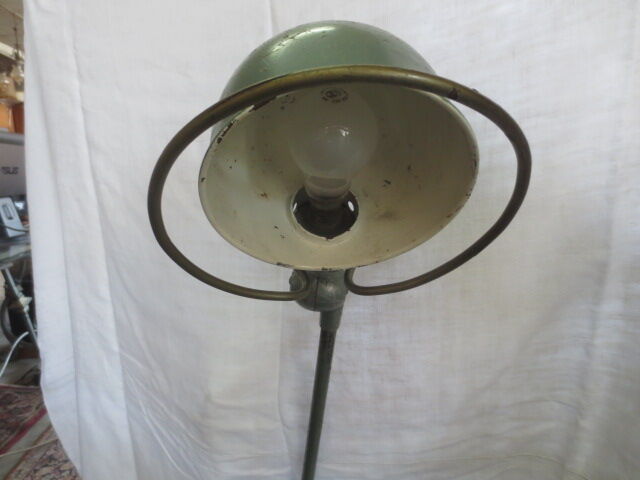 Green industrial jieldé lamp