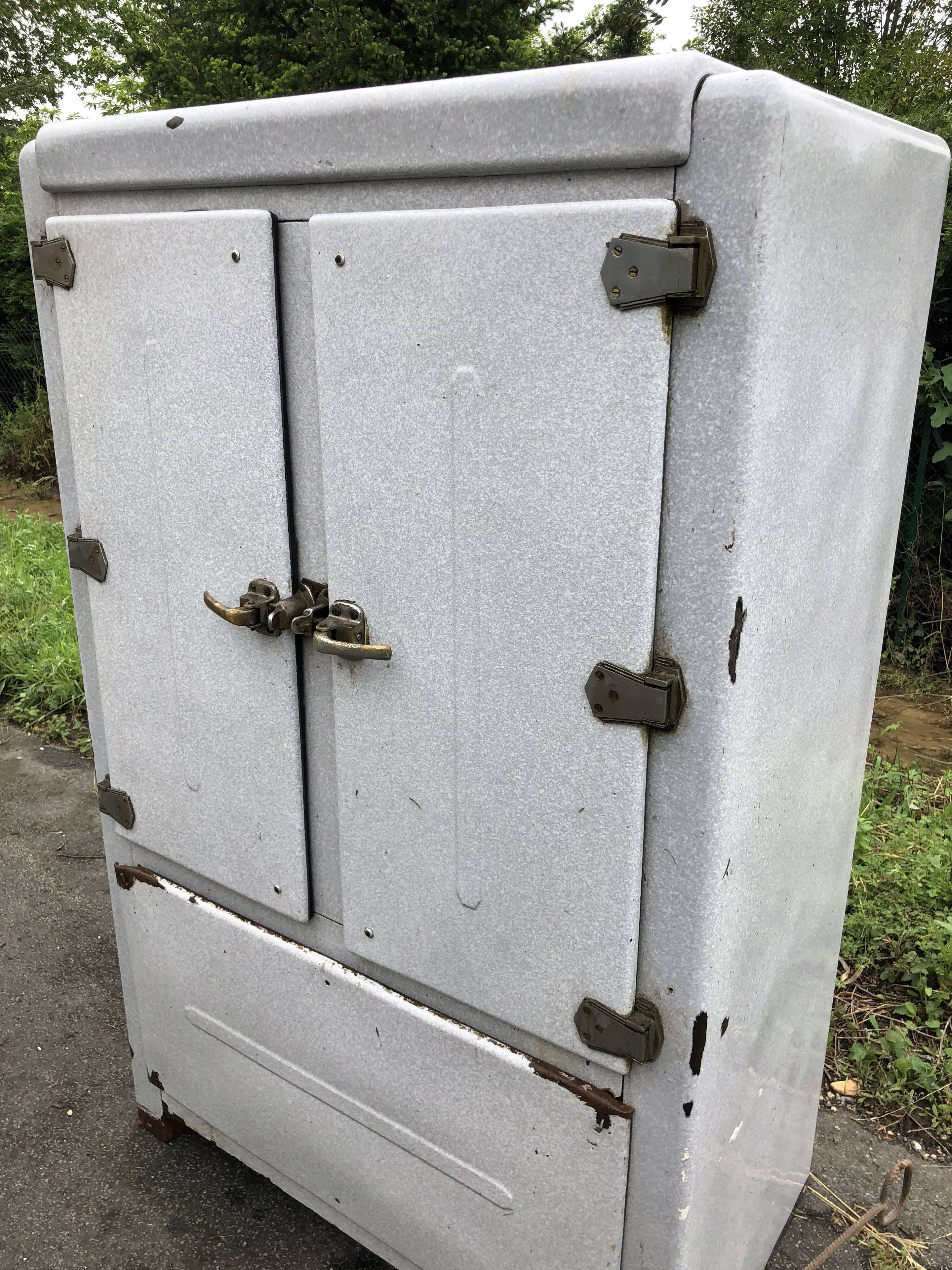 Fridge cabinet antique enamel furniture of metier