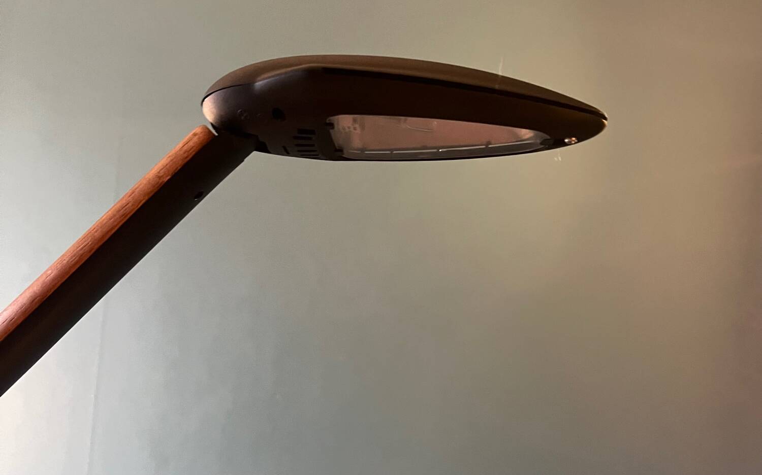 Unilux wooden desk lamp