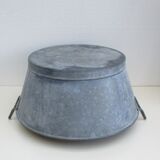 Zinc basin, old