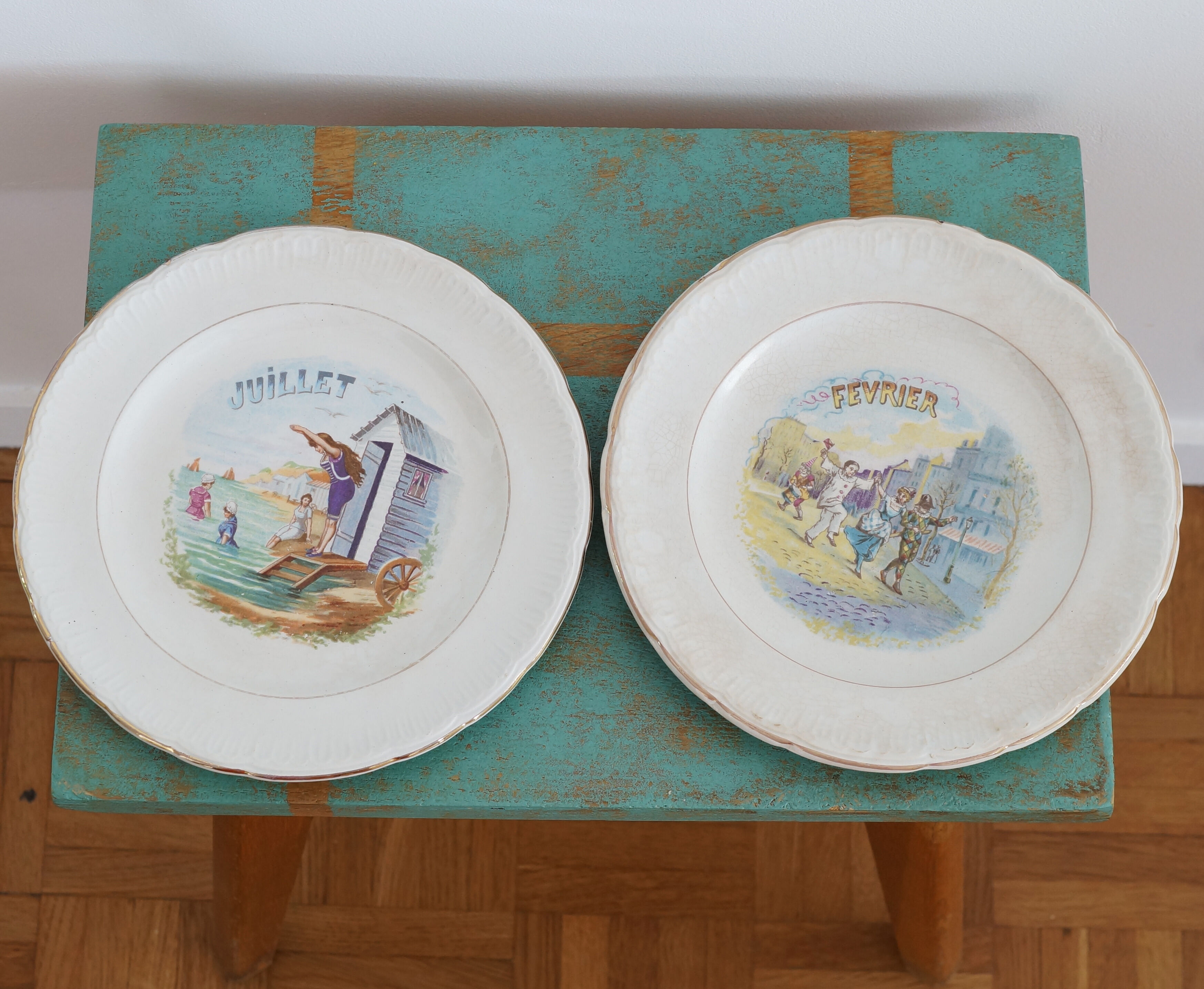 Service of 7 dessert plates St Amand with the months of the year