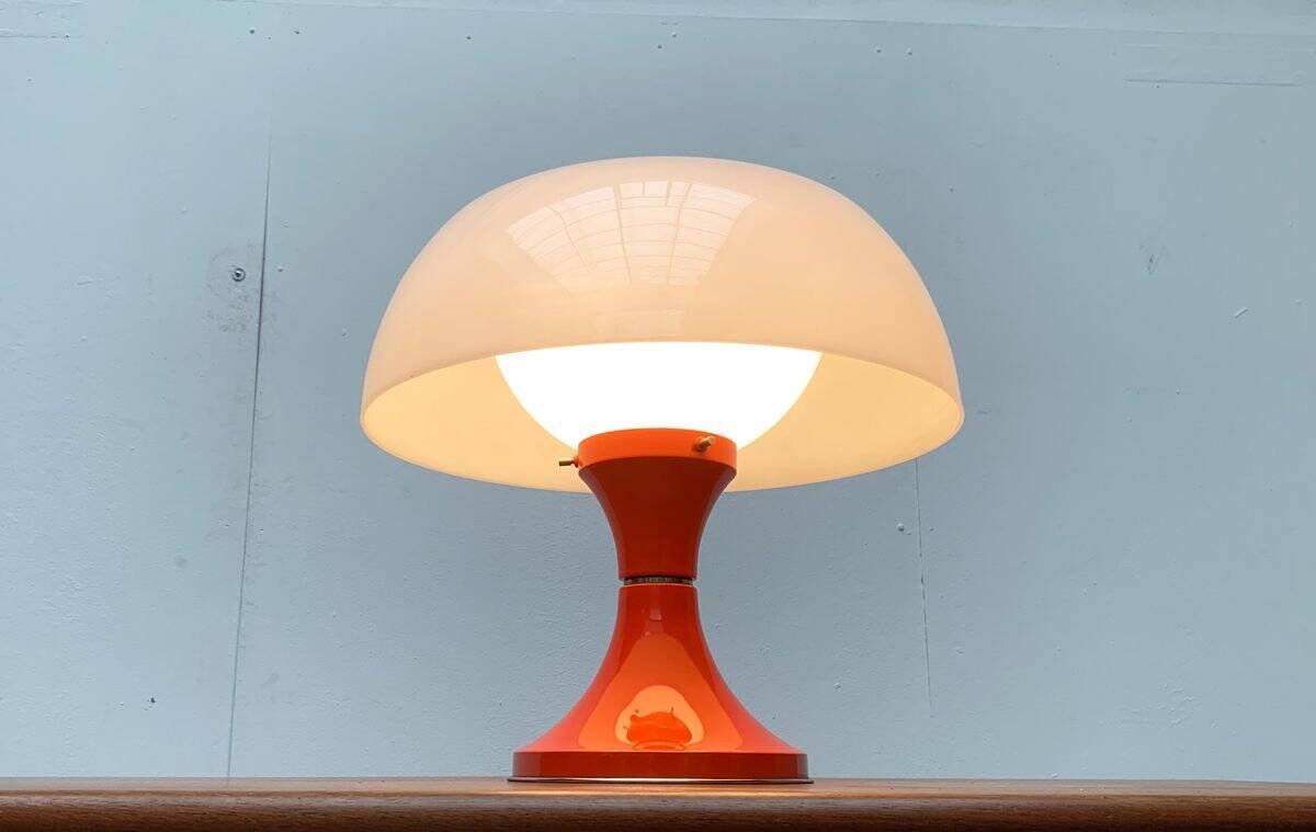 Italian table lamp from the mid-century space age by Gaetano Sciolari for Ecolight/Valenti.
