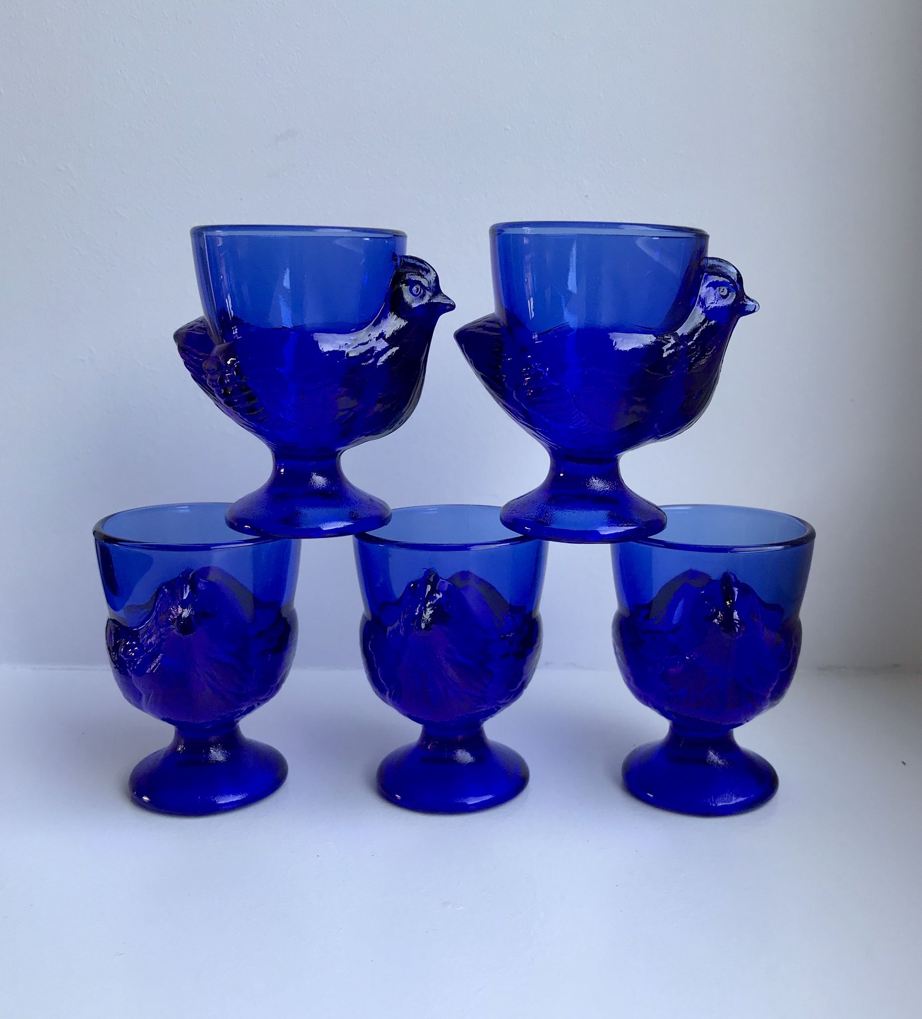 Set of 5 shells model hens in glass color royal blue 70s