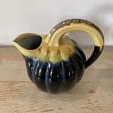 Bowler pitcher handle deported