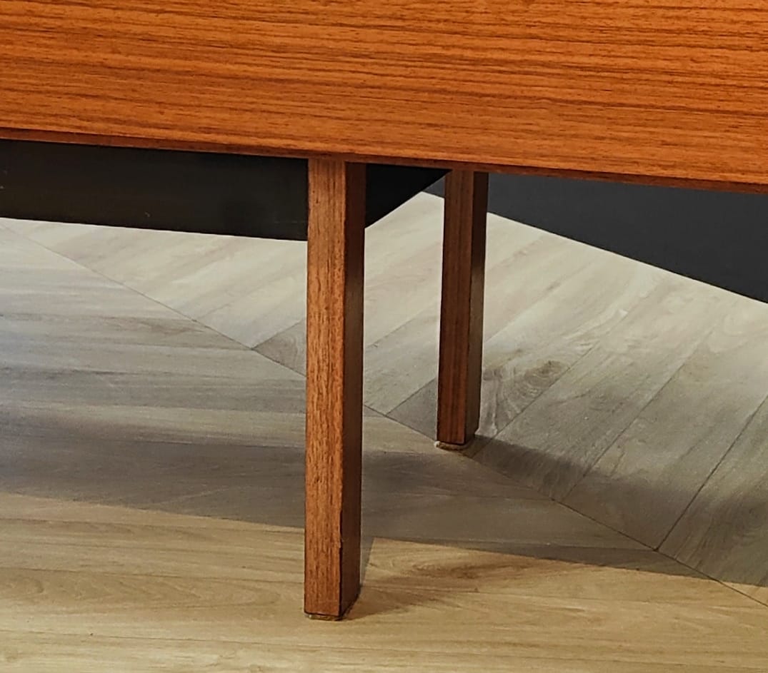 Enfilade Mid Century