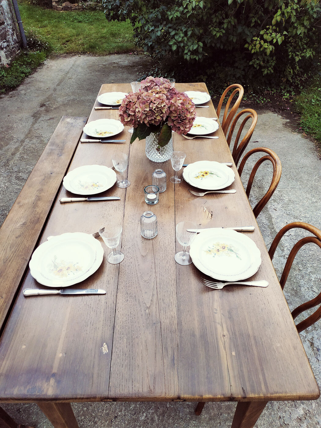Farm table