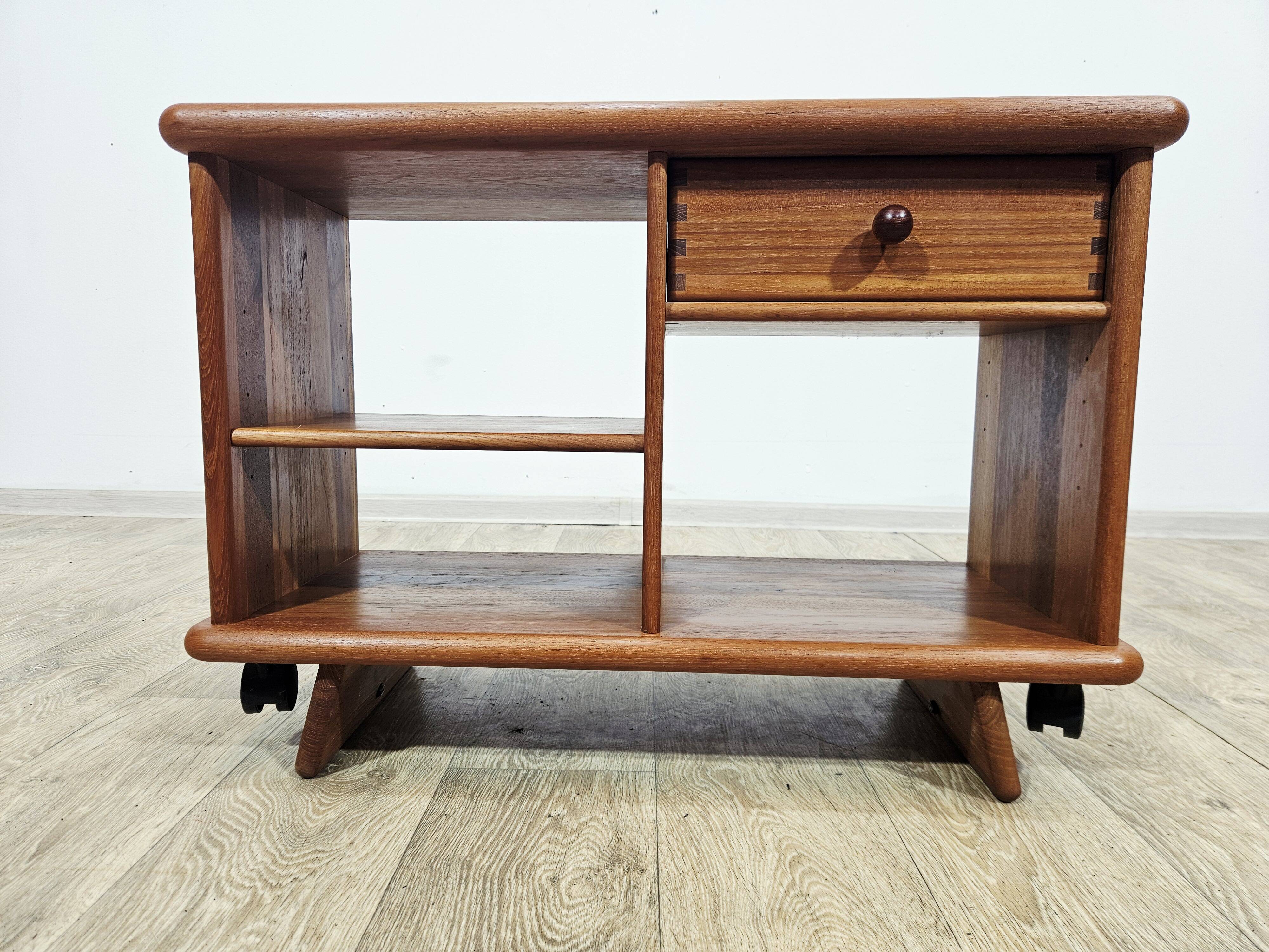 Meuble TV/Hi-Fi en teck unique – années 1970.