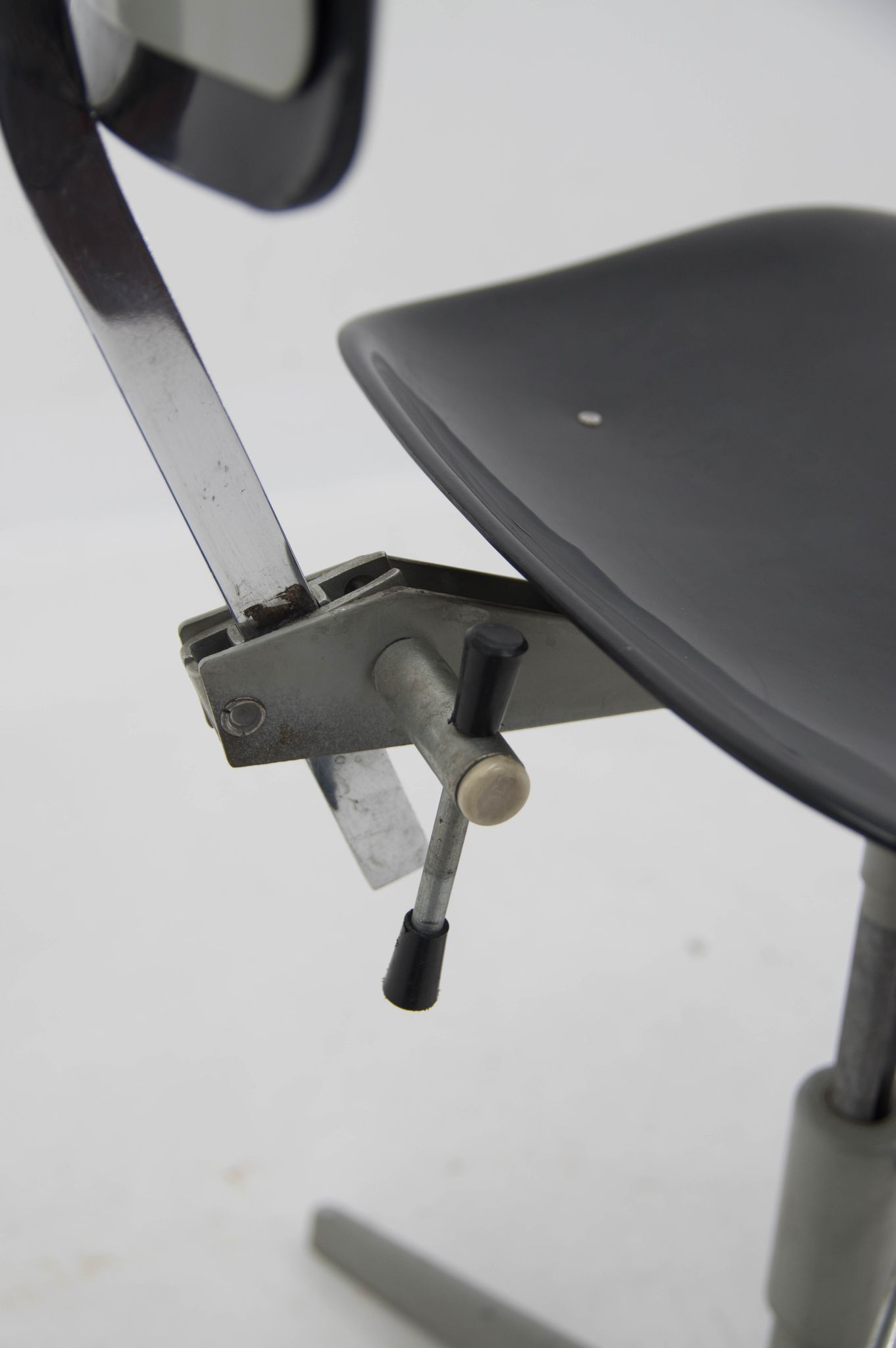 Chaise réglable industrielle, Tchécoslovaquie, années 1960