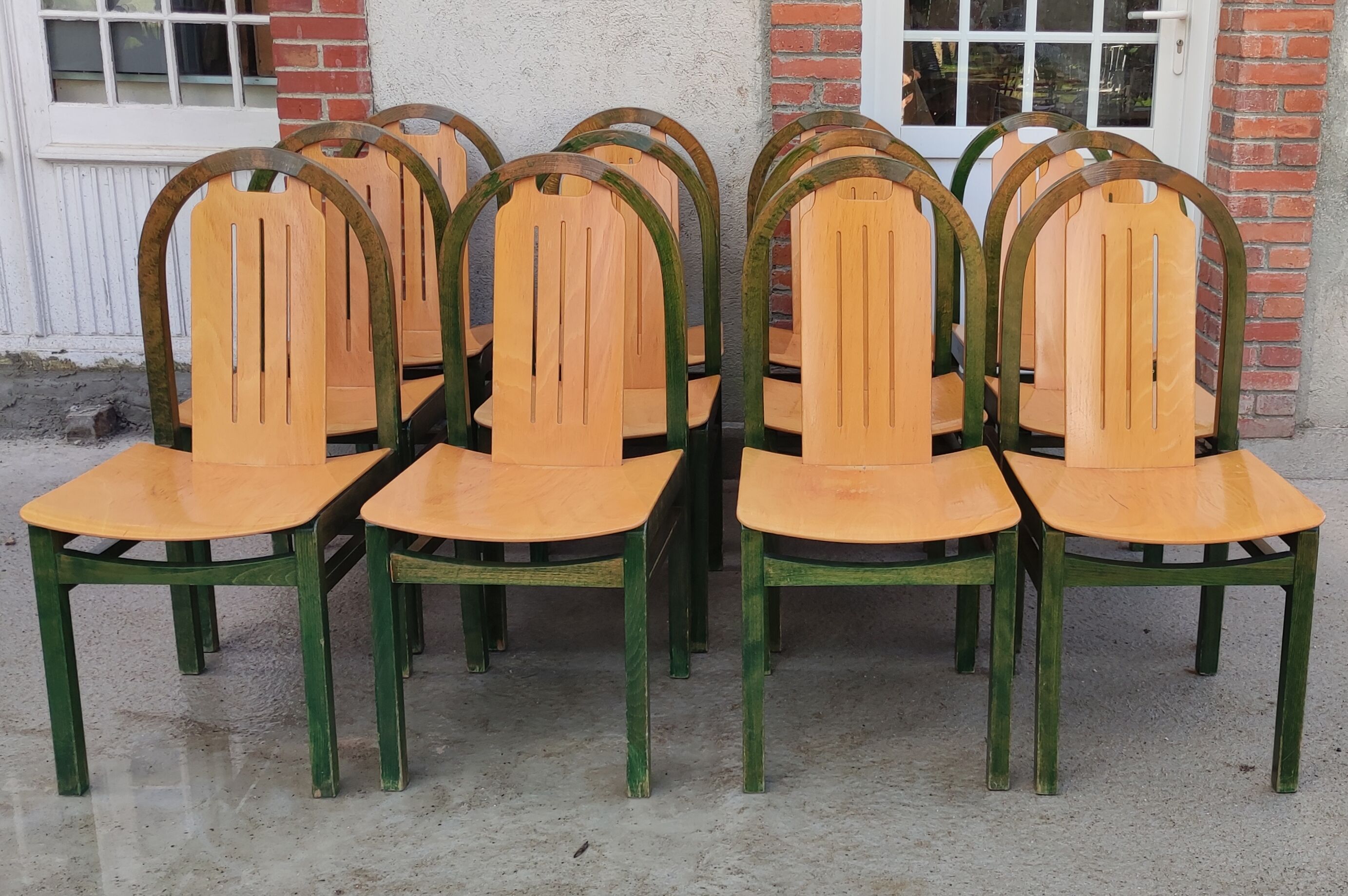 Ensemble 12 chaises vintage Baumann modèle Argos