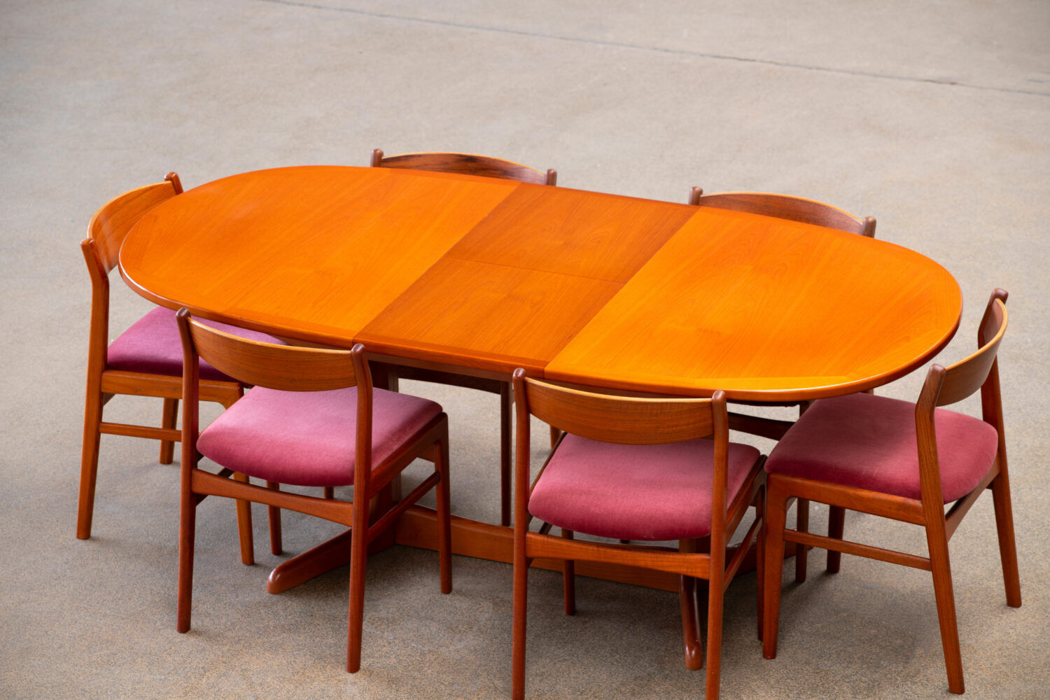 Scandinavian extension table by G-Plan 1960