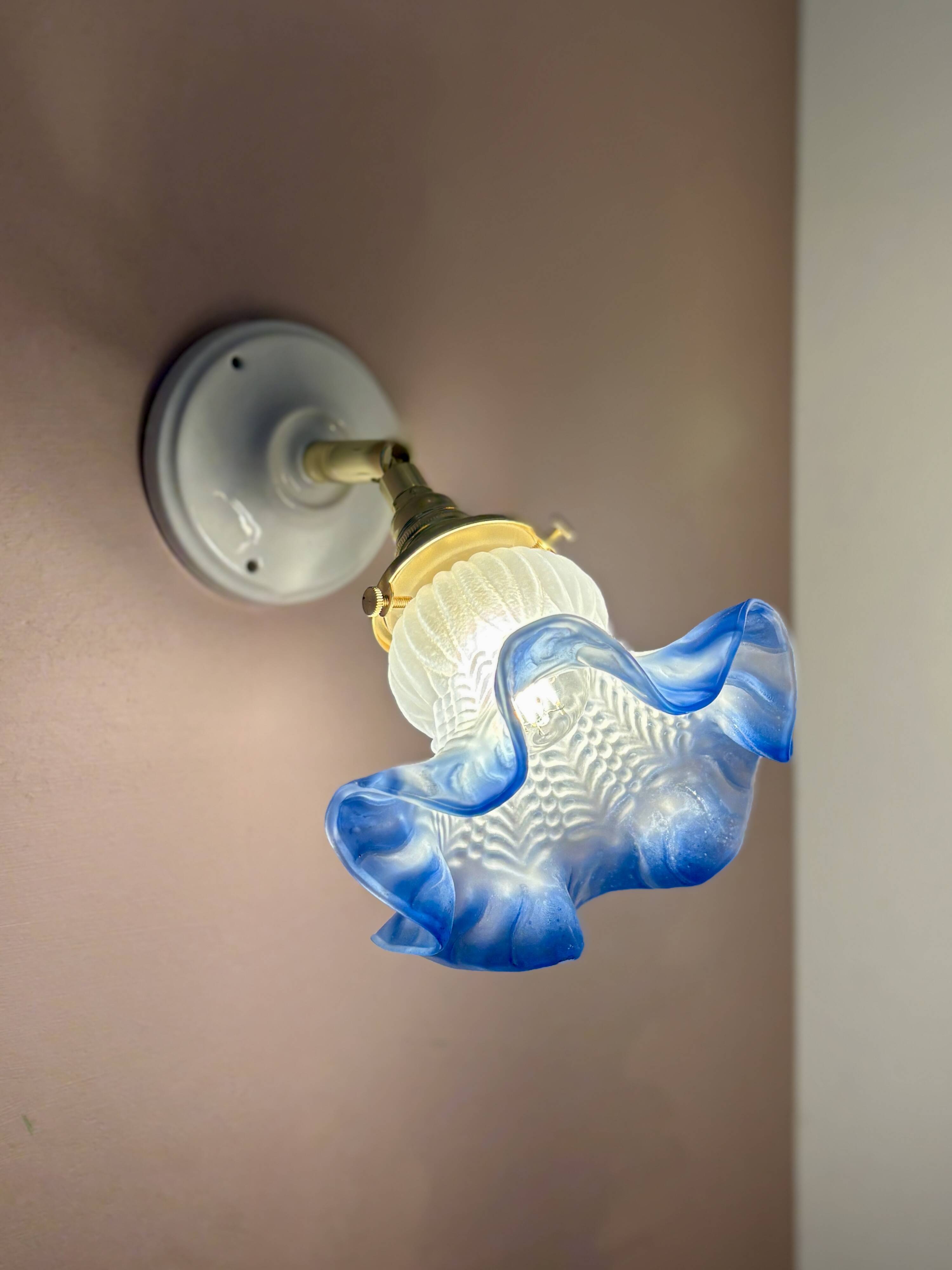 Vintage frosted glass tulip wall light