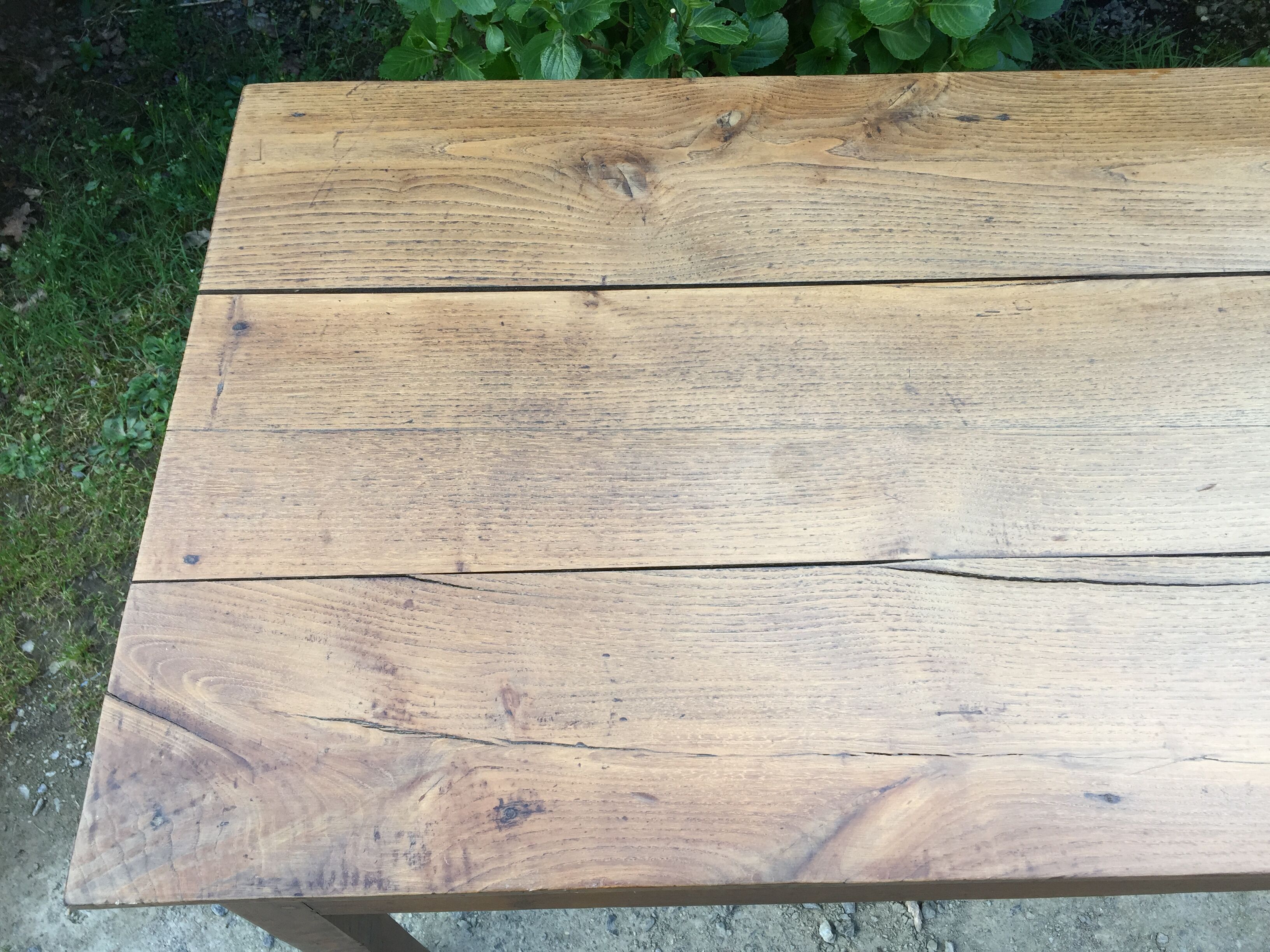 Farm table of the country Brièron (South Brittany) old with 2 drawers in chestnut.