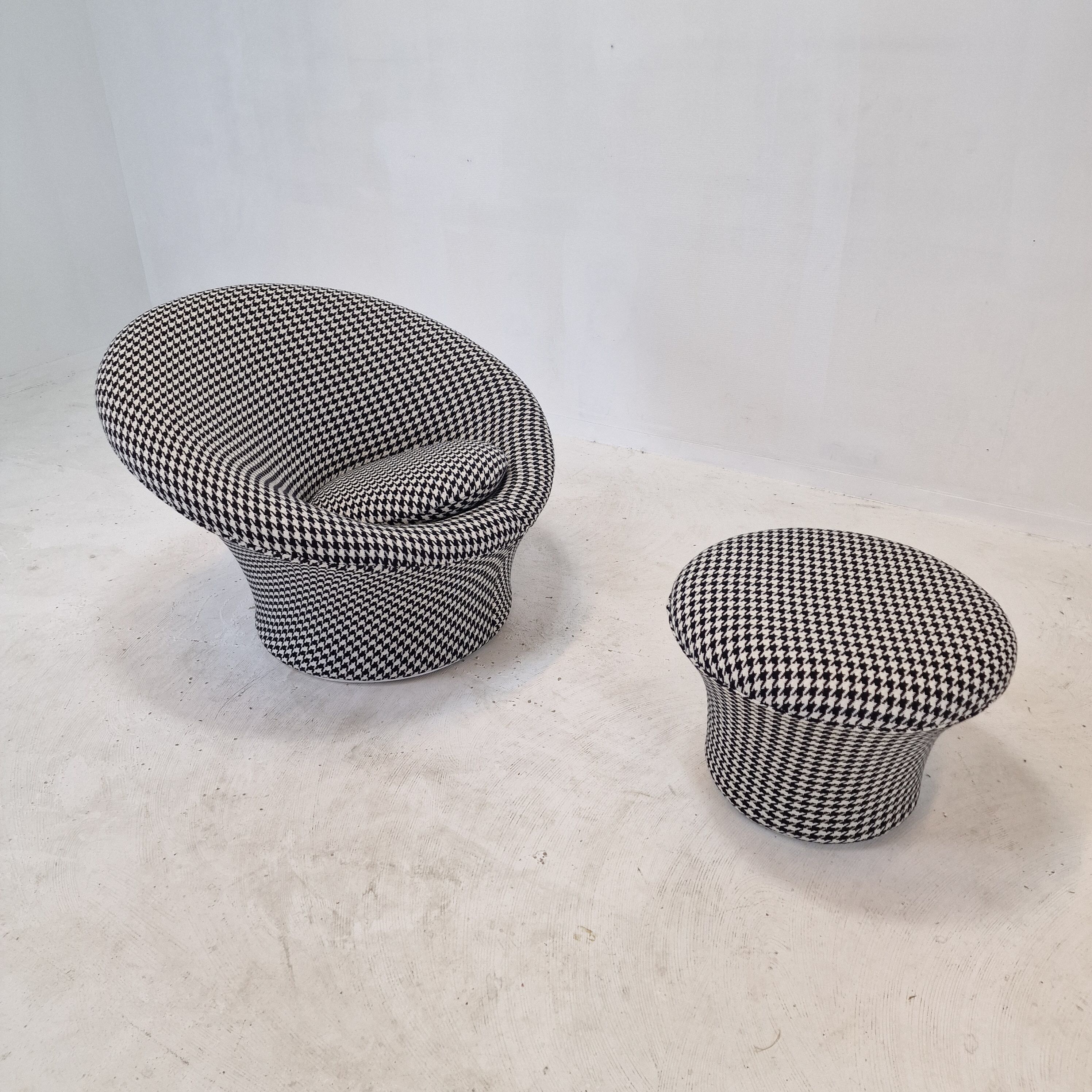 Mushroom Armchair and Ottoman by Pierre Paulin for Artifort, 1960s