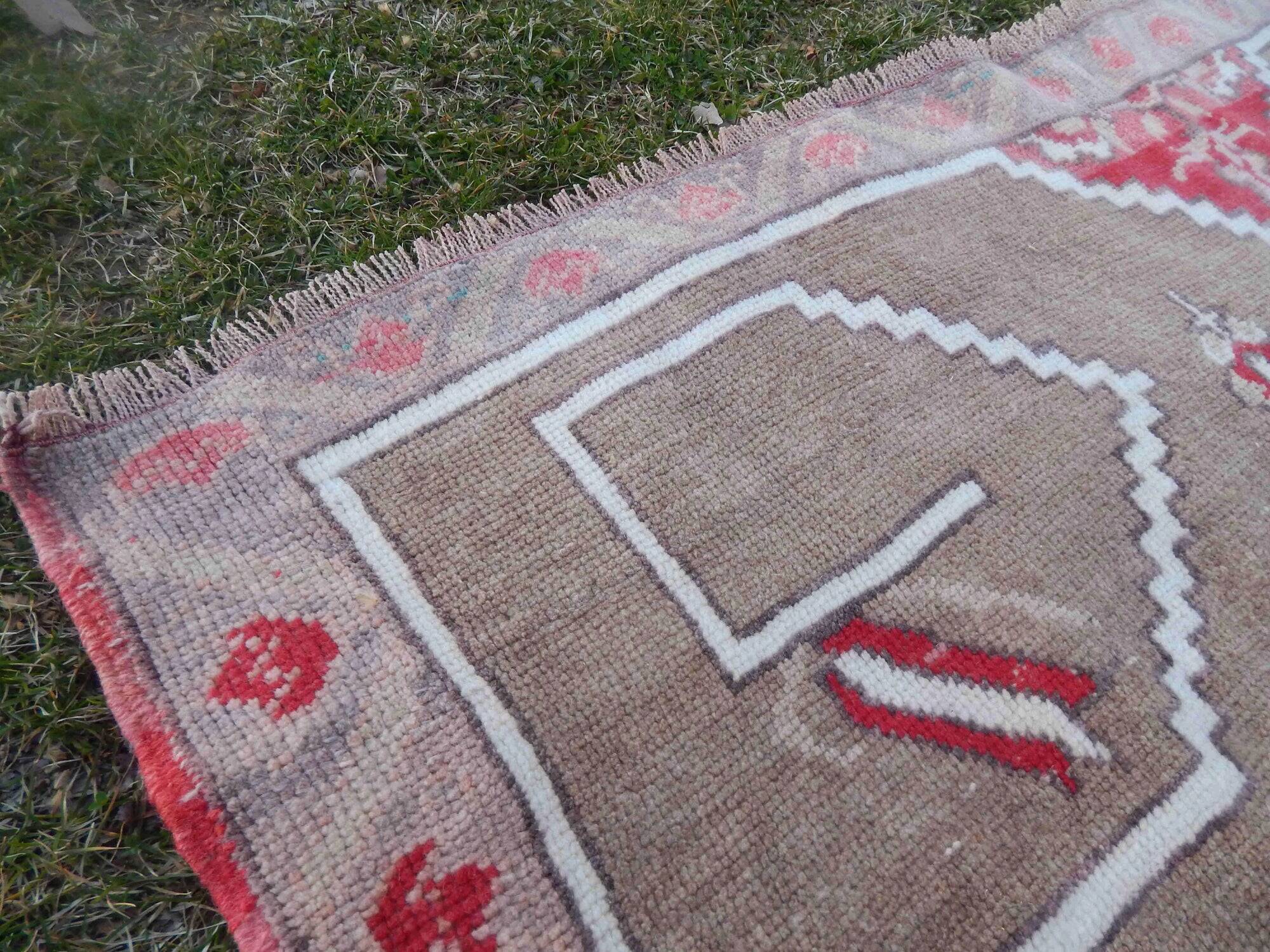 Vintage Turkish Oushak rug 154x243 cm