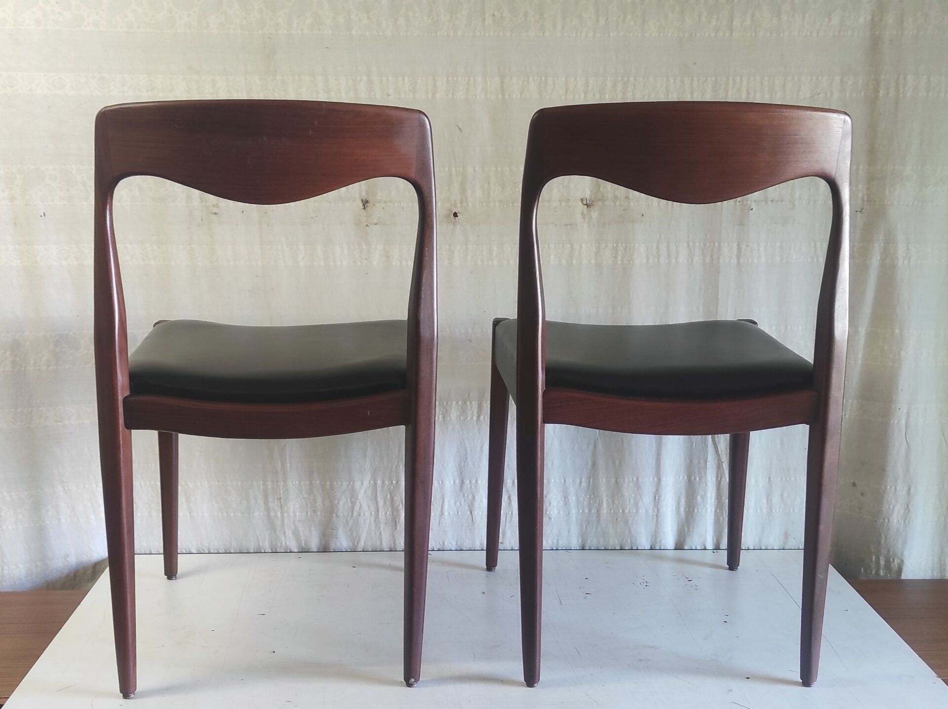 Pair of teak chairs in Scandinavian style - 1960s