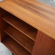 Buffet en teck, design danois, années 1970, production : Danemark