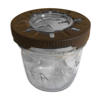 Old jar Facile with claw