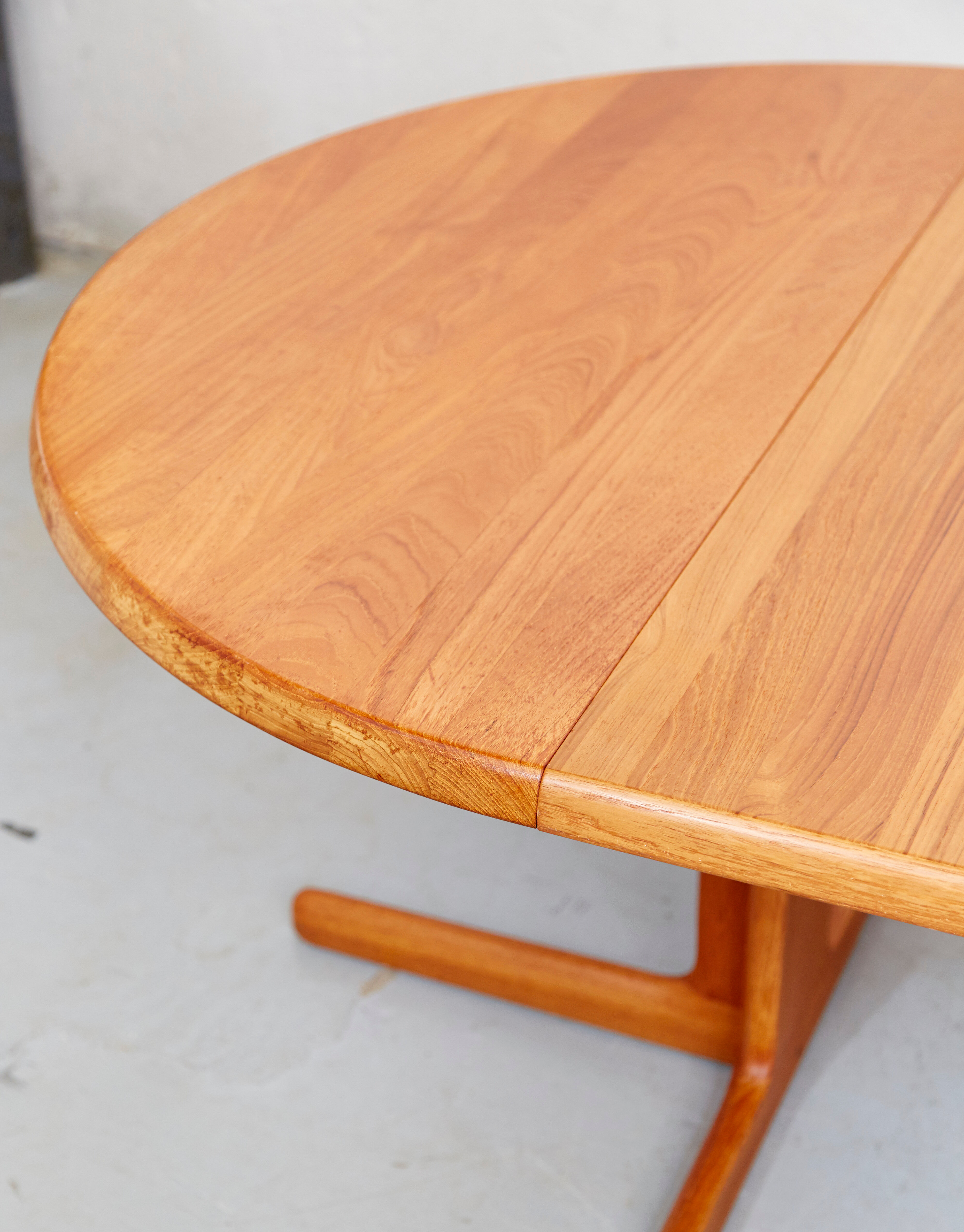 Mid-century teak dining table John Mortensen for CJ Rosengaarden